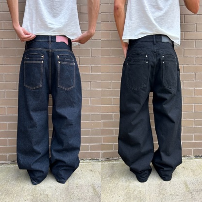 MULTI-POCKET BAGGY JEANS