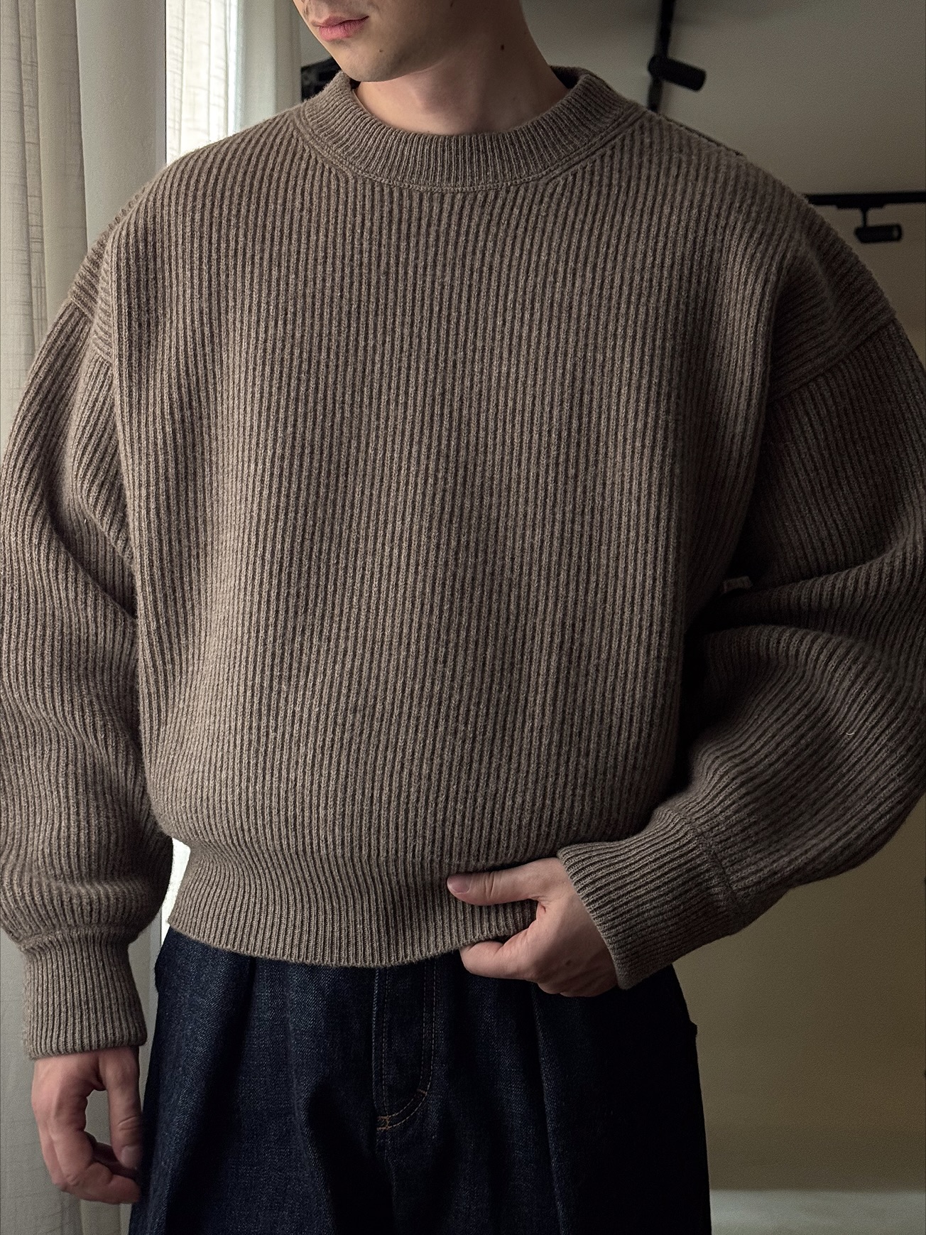 HEAVY RIBBED RELAXED KNIT SWEATER