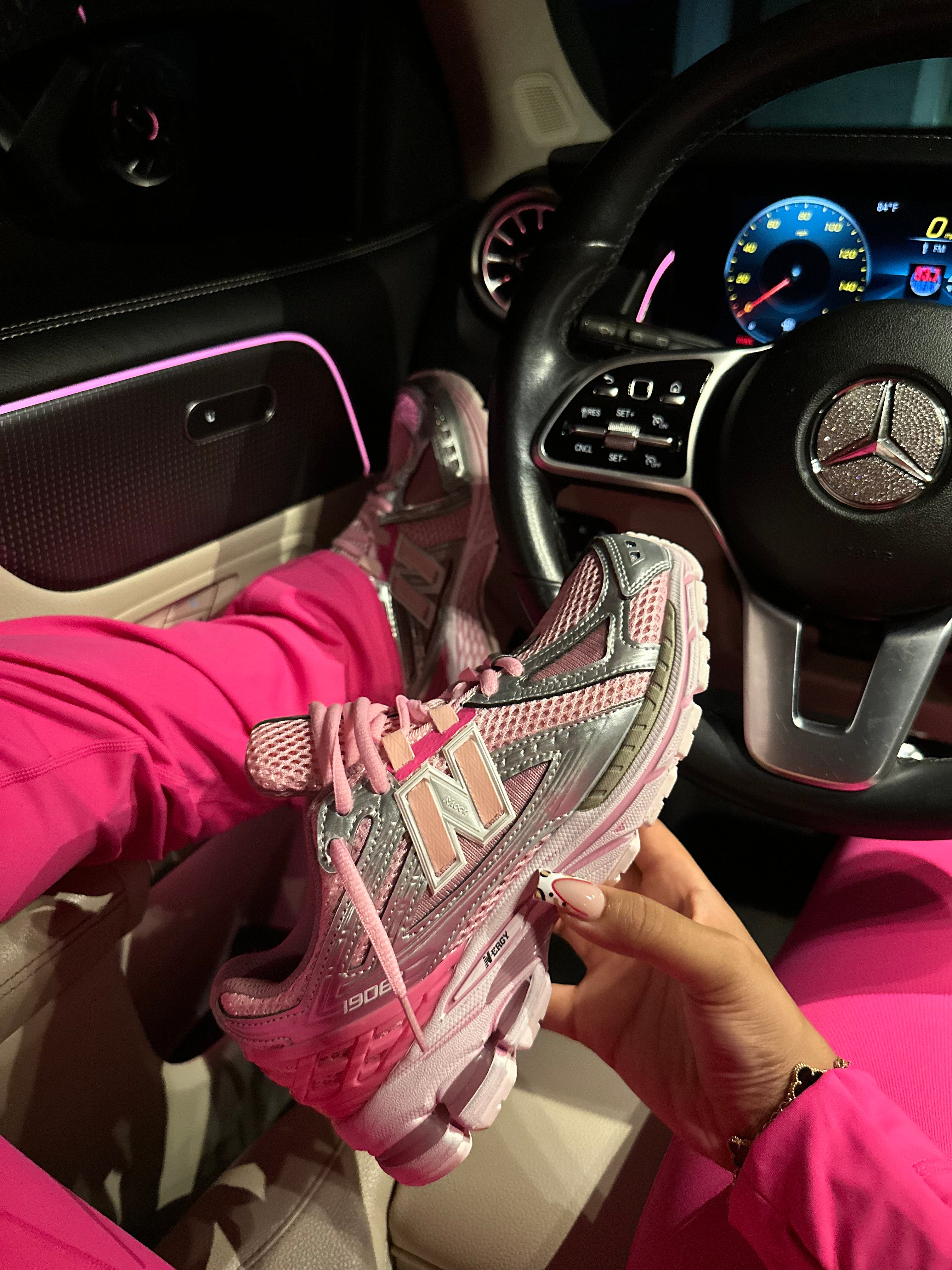 1906R “Pink/Silver”