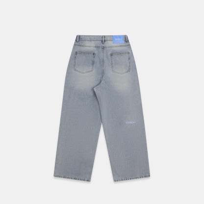 Winter 5 / Essentials Roomie Jeans - Bleached