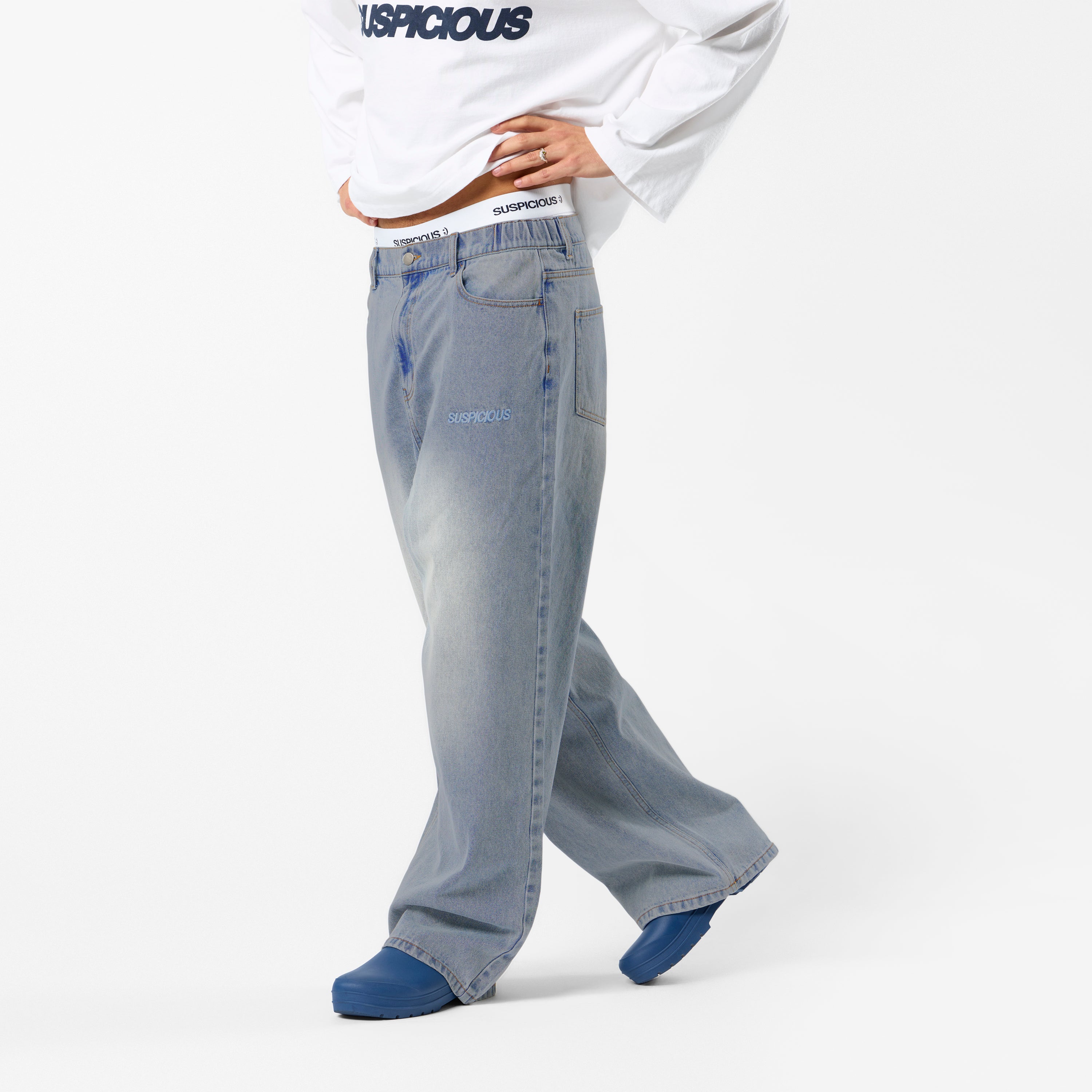 Winter 5 / Essentials Roomie Jeans - Bleached