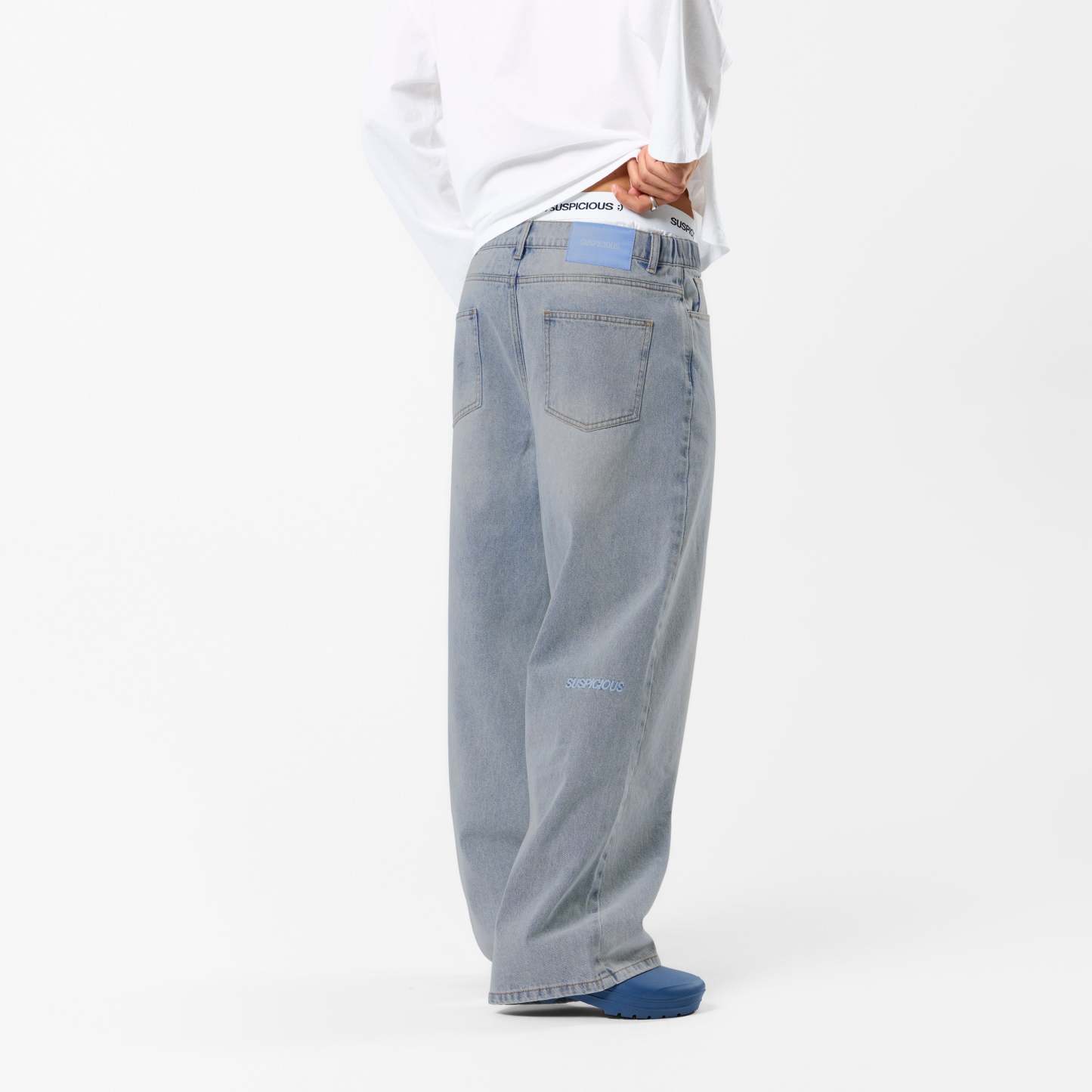 Winter 5 / Essentials Roomie Jeans - Bleached