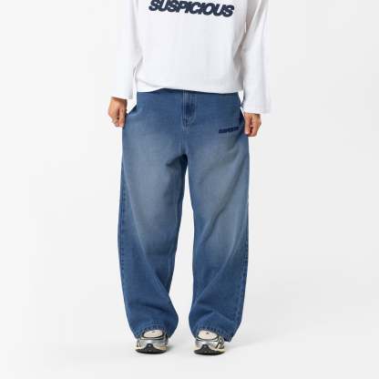 Winter 5 / Essentials Roomie Jeans - Washed Blue