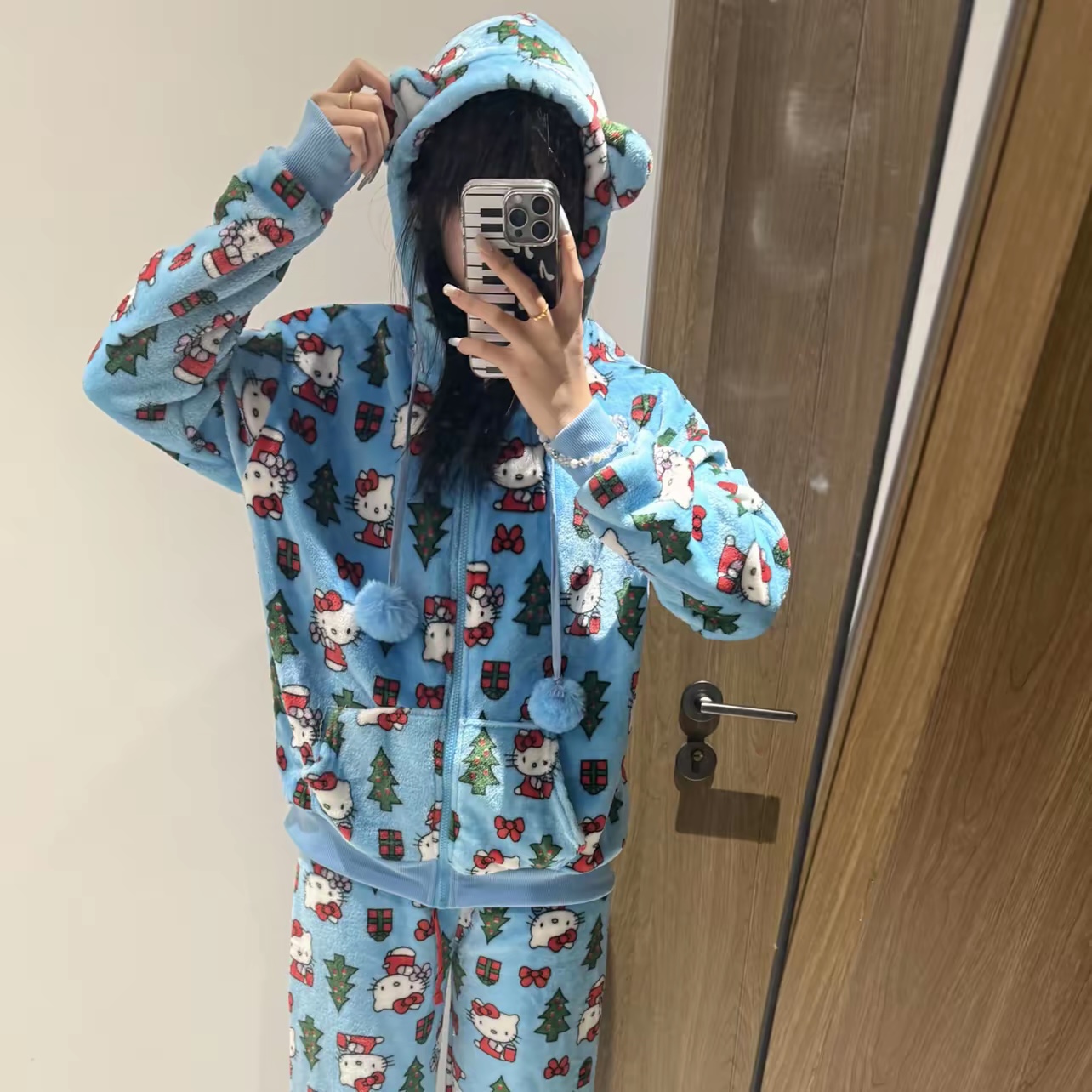 Hello Kitty Christmas Pajama Set