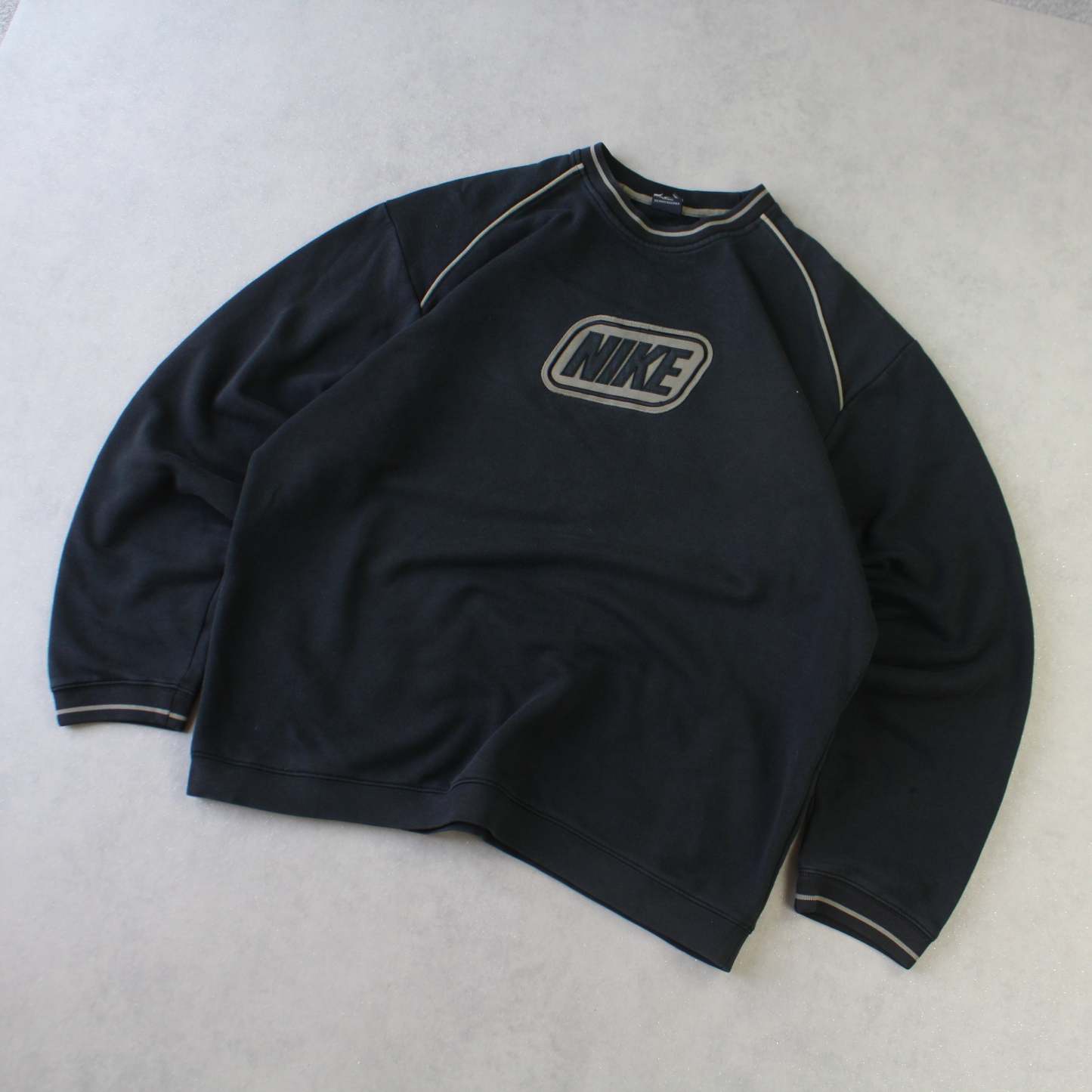 RARE 2000s  Sweatshirt Black-OSI