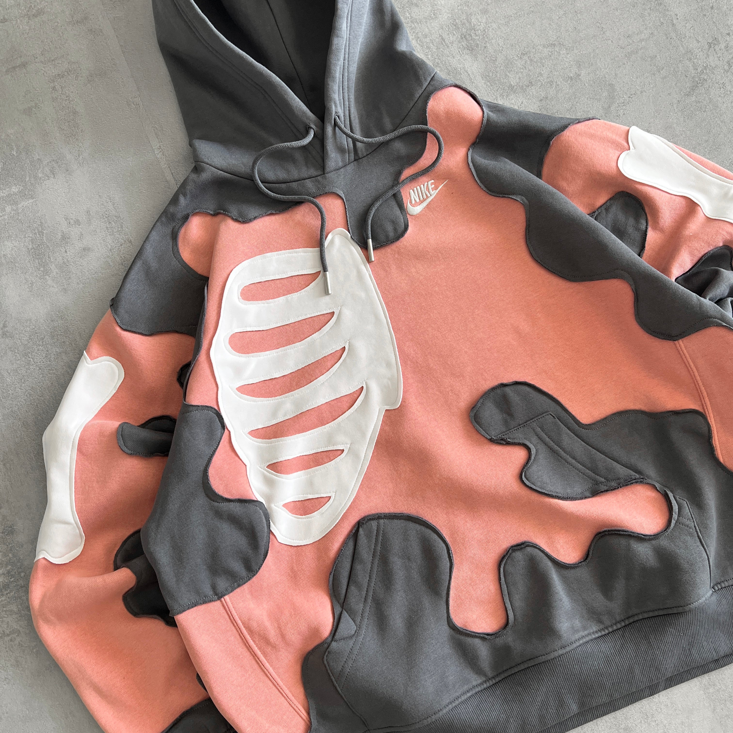 'BONES' HOODIE (M)