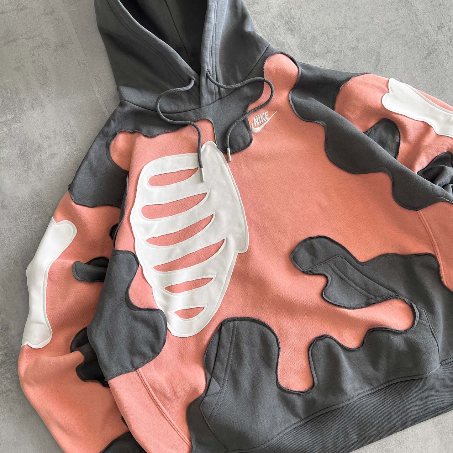 'BONES' HOODIE (M)