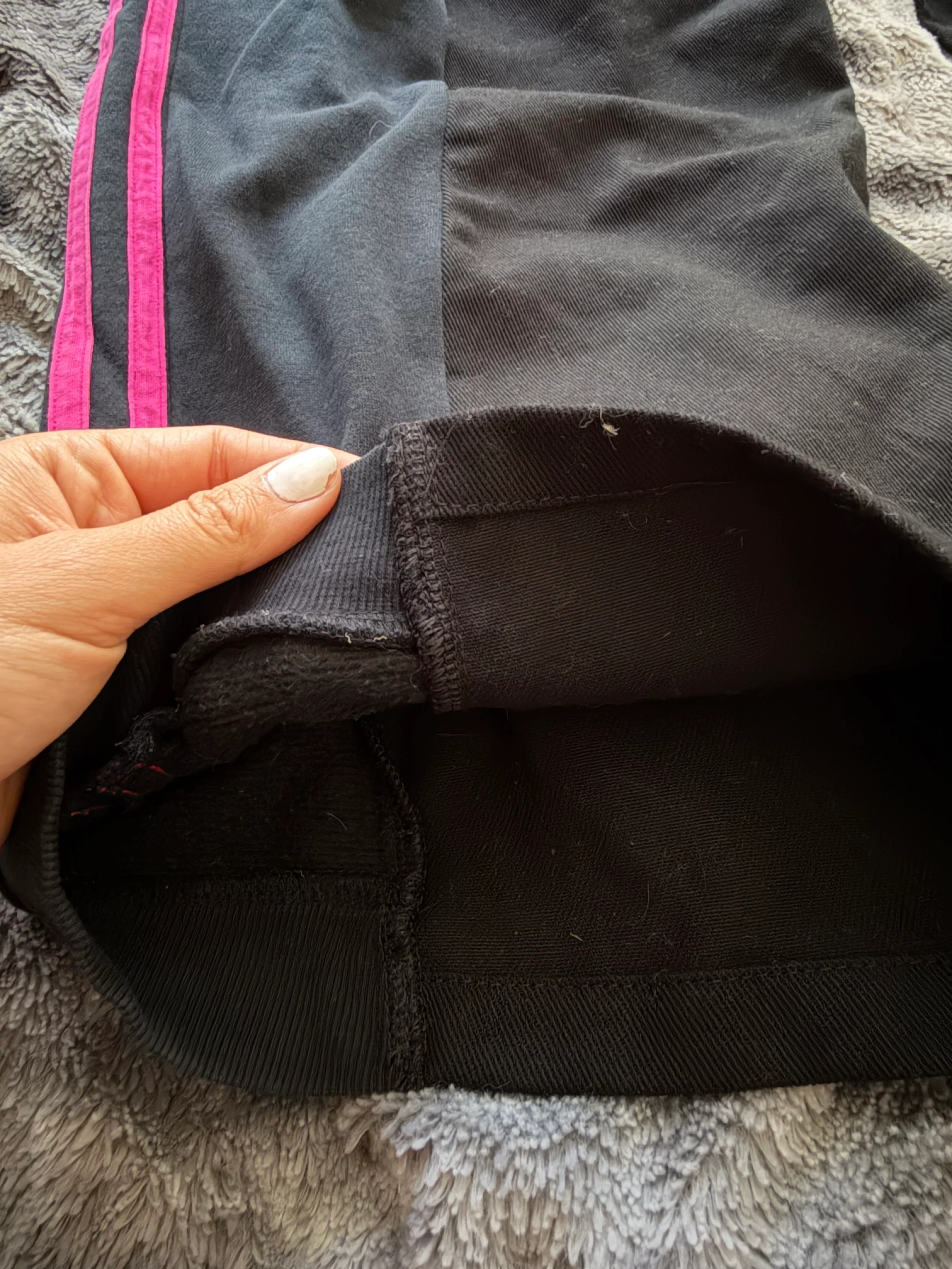 Custom Baggy Jeans with Pink Stripes – One of a Kind – Size M/L