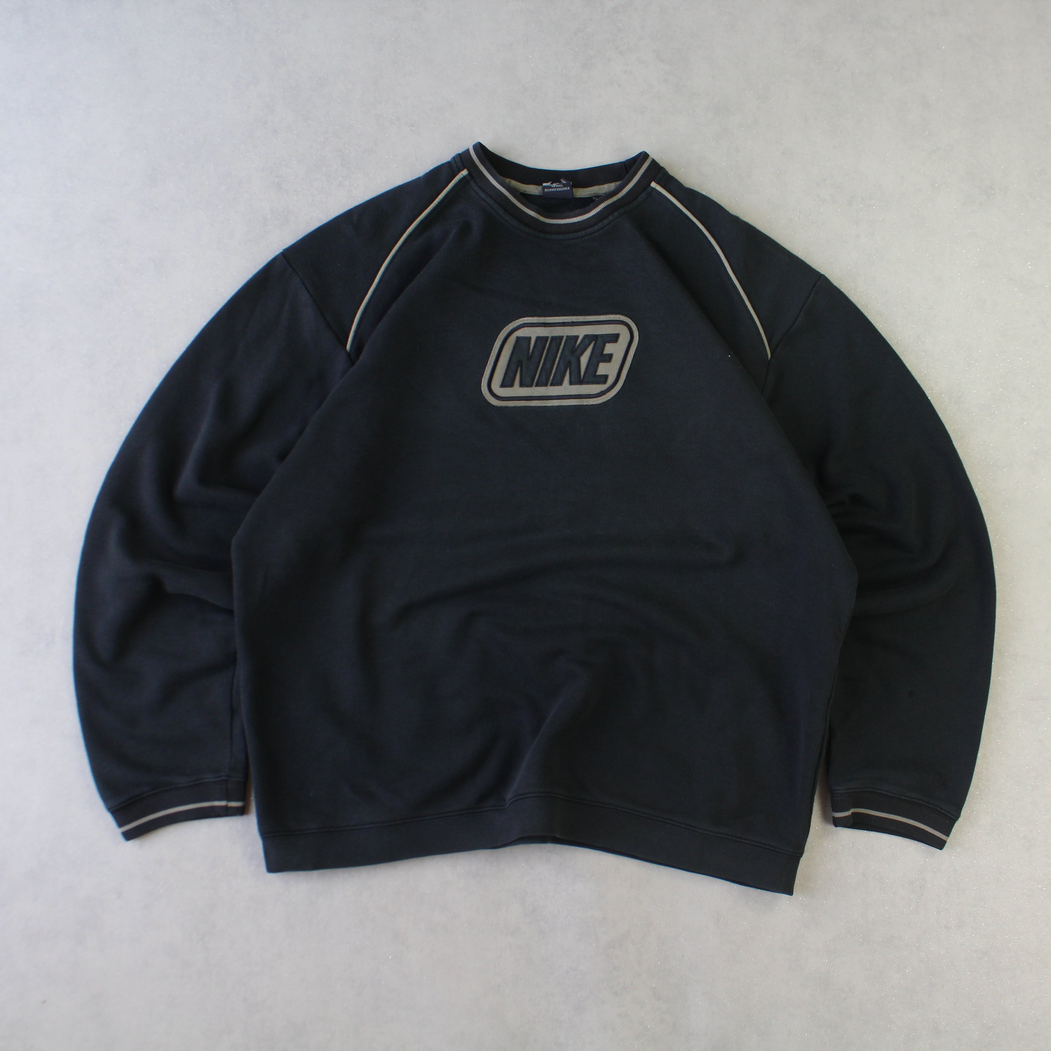 RARE 2000s  Sweatshirt Black-OSI
