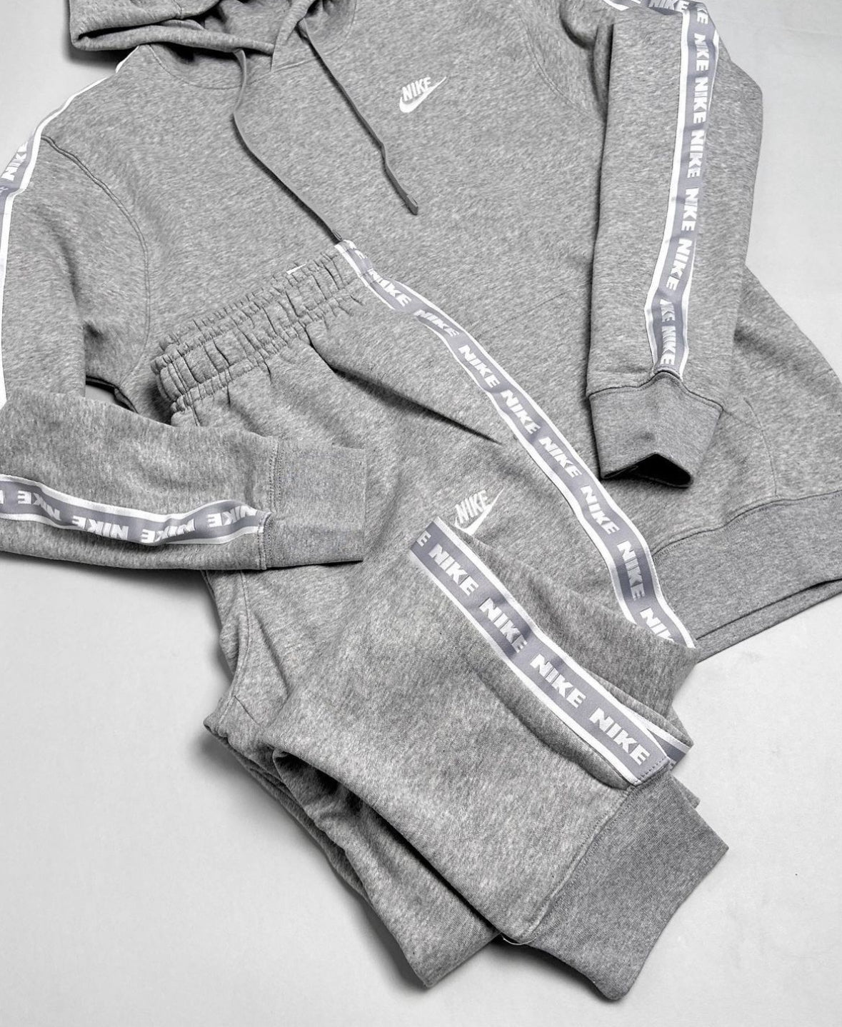 Conjunto  Tracksuit Europa-OSI