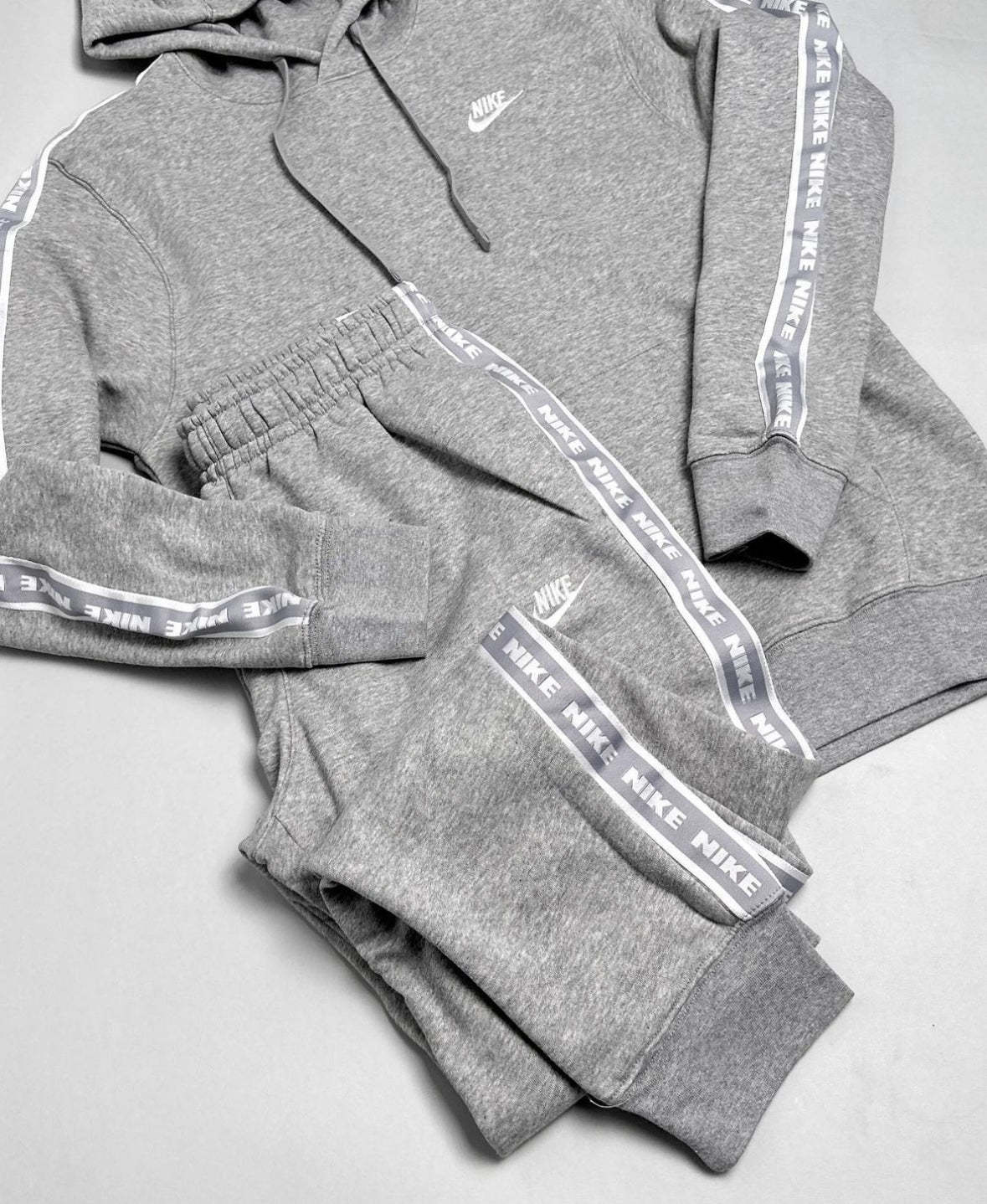 Conjunto  Tracksuit Europa-OSI