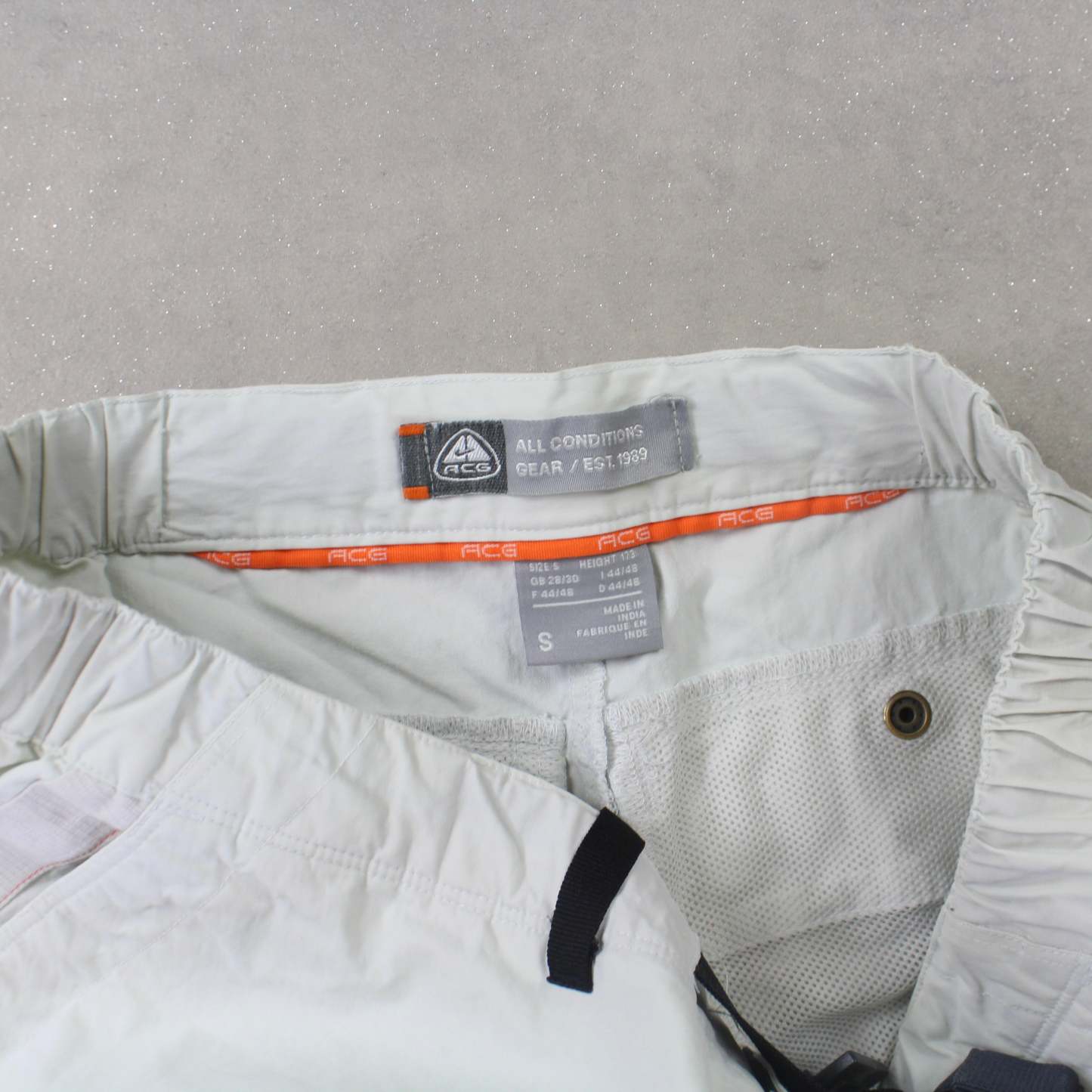 RARE 90s ACG 3in1 Trackpants White-OSI