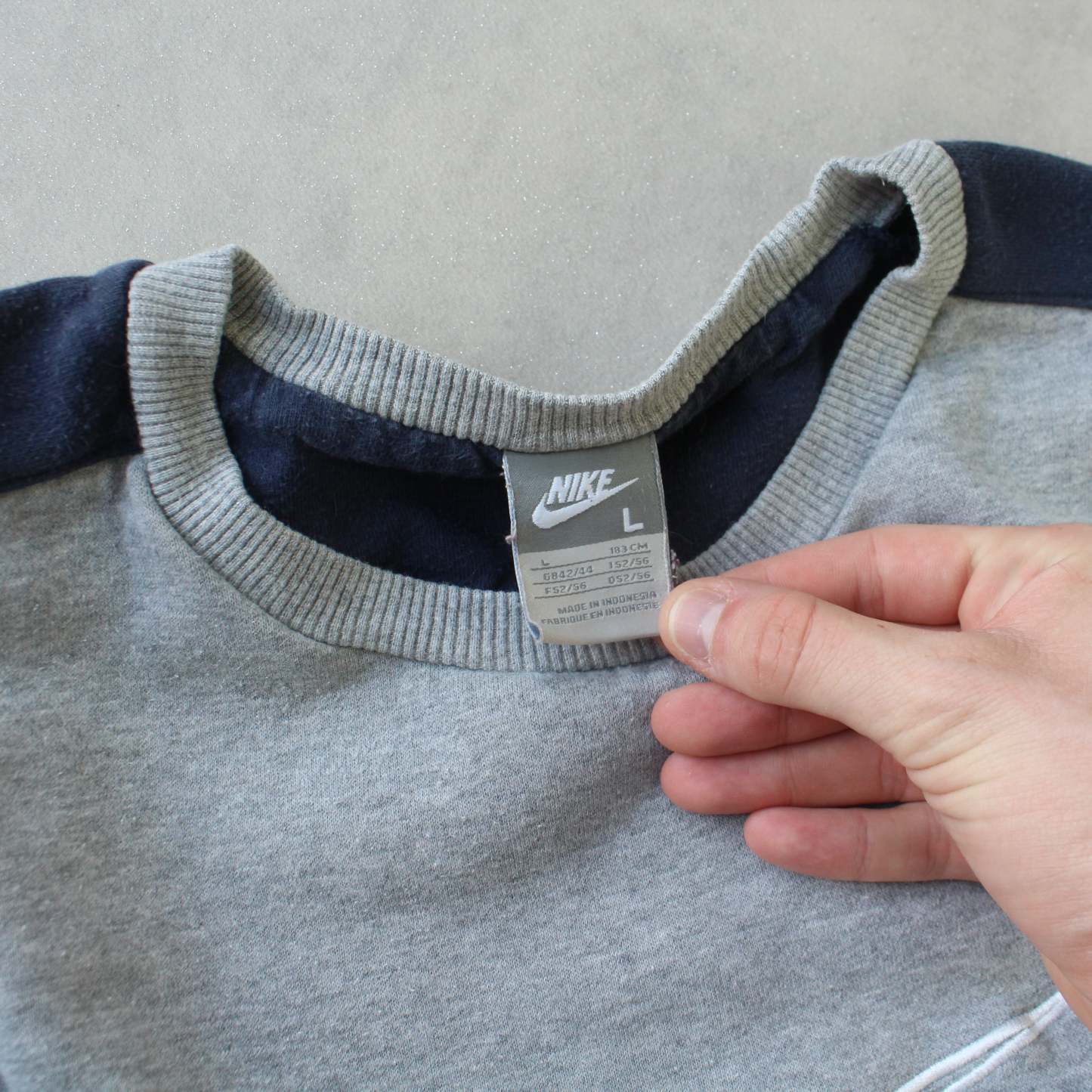RARE 2000s  Sweatshirt Grey-OSI