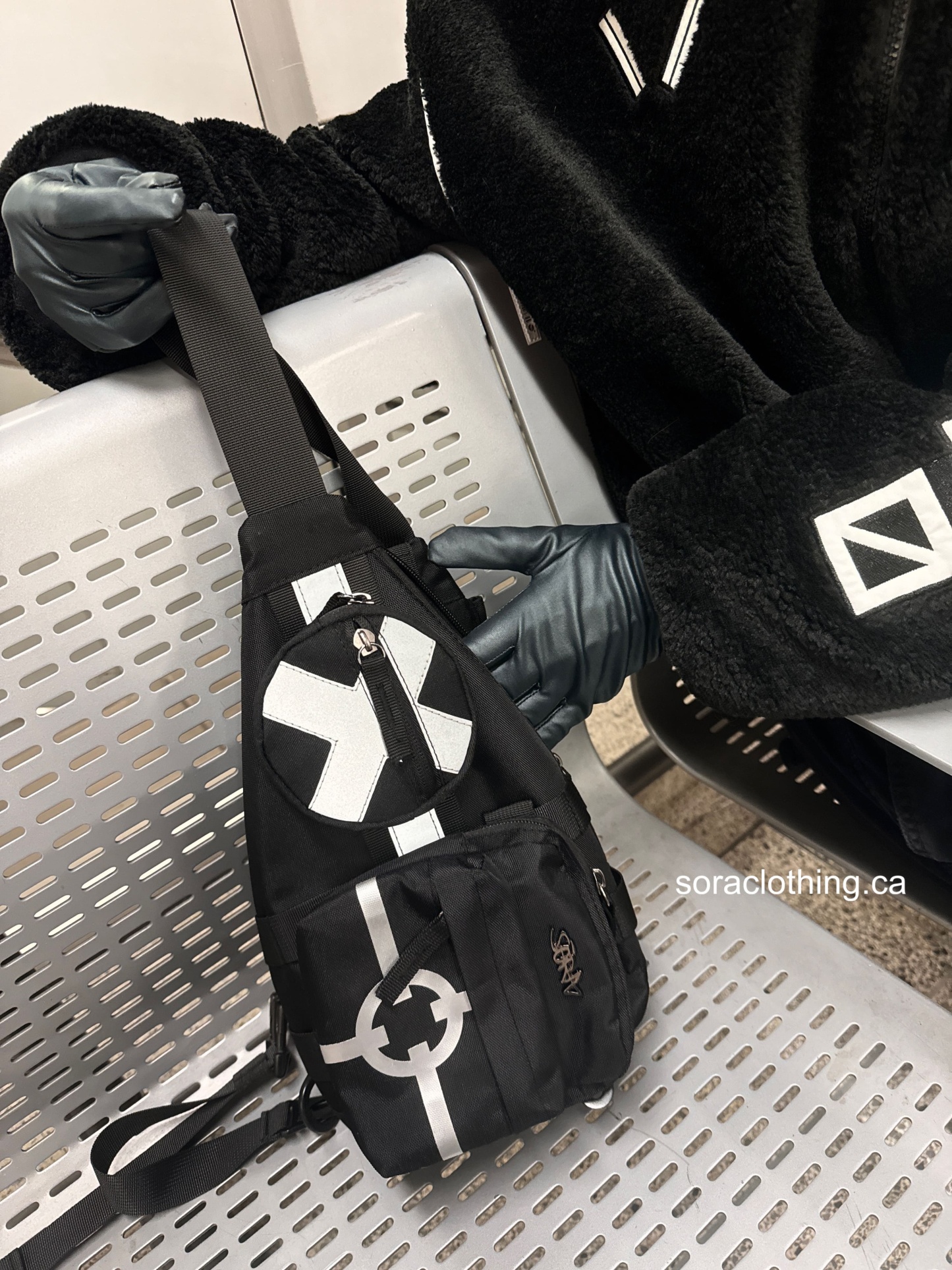 "EGGHEAD" Cross Bag-OSI