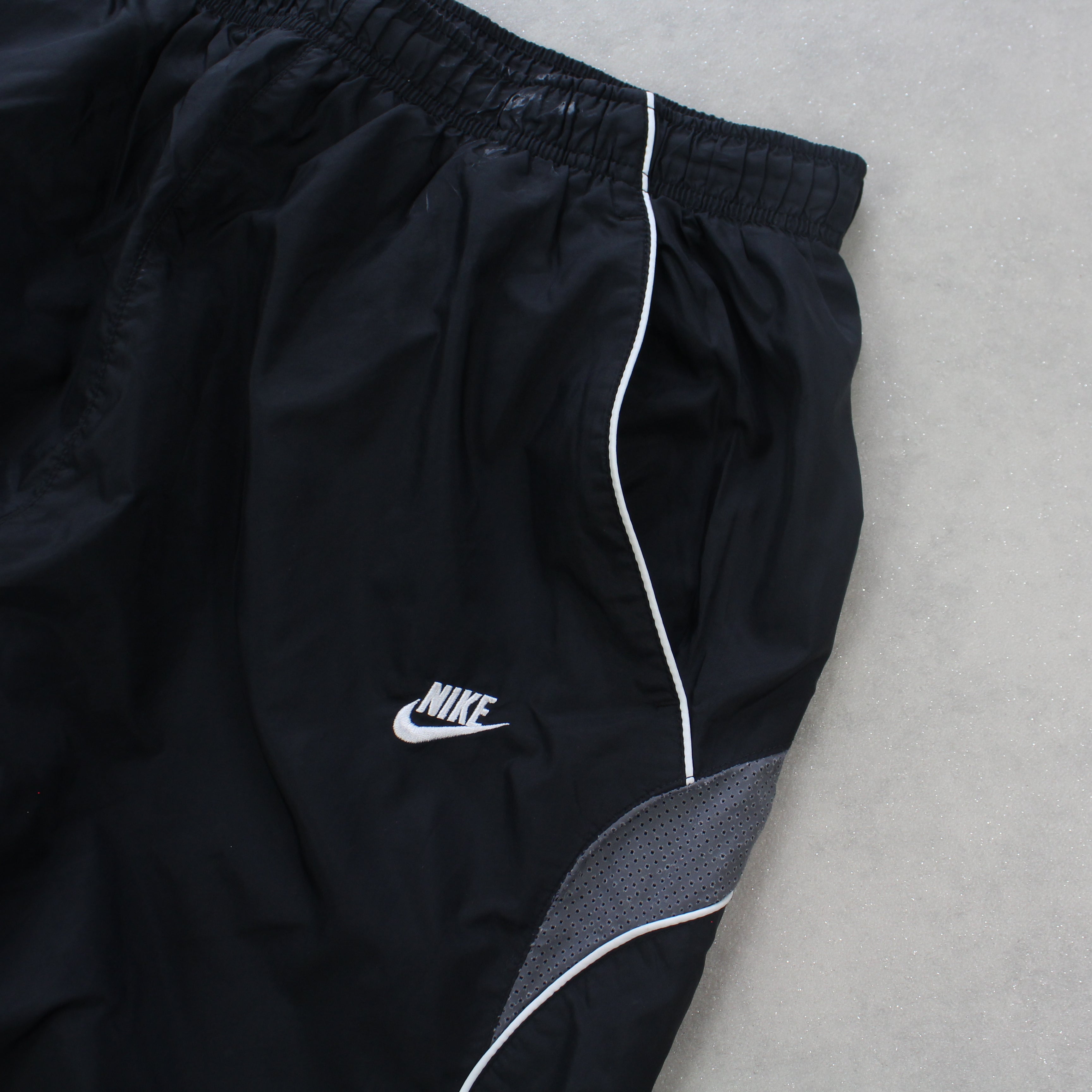RARE 2000s Trackpants Black-OSI