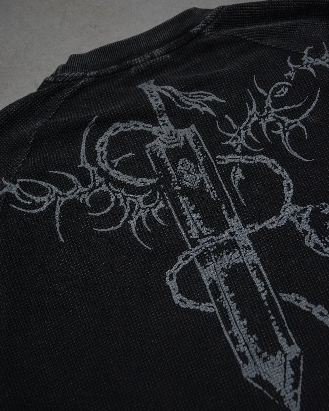 BLACK SWORDSMAN WAFFLE LONG SLEEVE-OSI