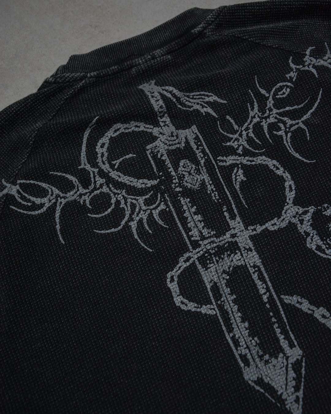 BLACK SWORDSMAN WAFFLE LONG SLEEVE-OSI