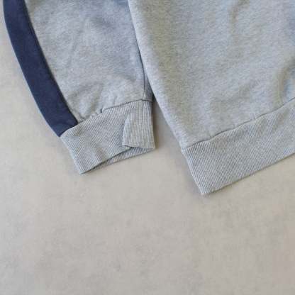 RARE 2000s  Sweatshirt Grey-OSI