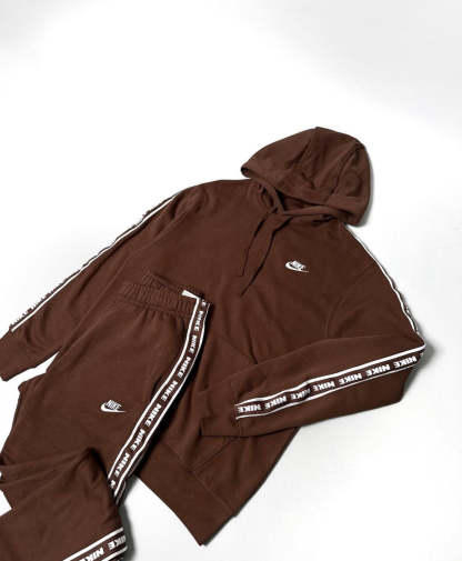 Conjunto  Tracksuit Europa-OSI