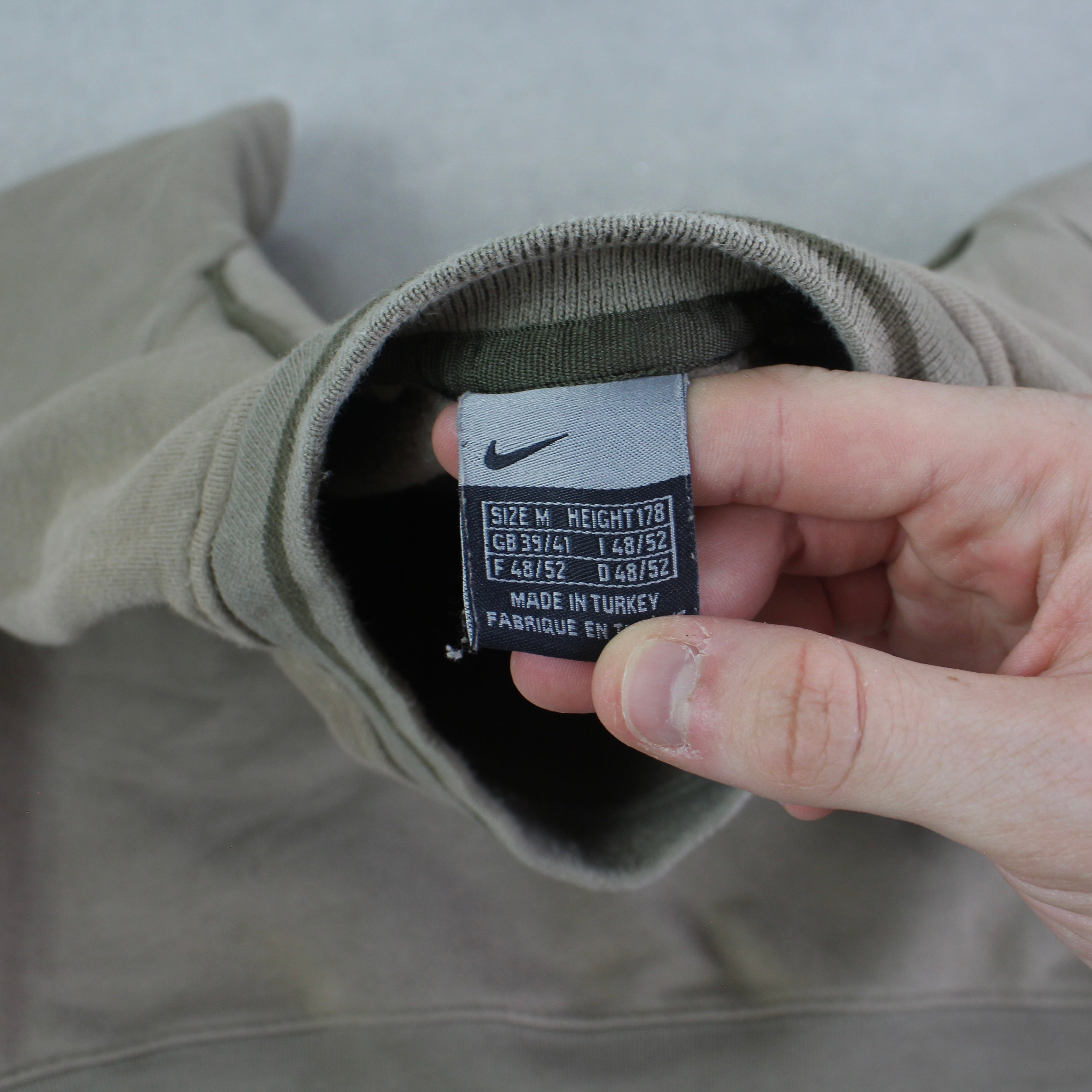 SUPER RARE 2000s  Sweatshirt Light Brown-OSI