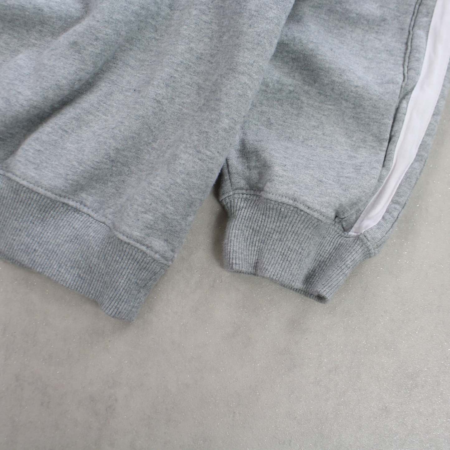 RARE 2000s  Sweatshirt Grey-OSI
