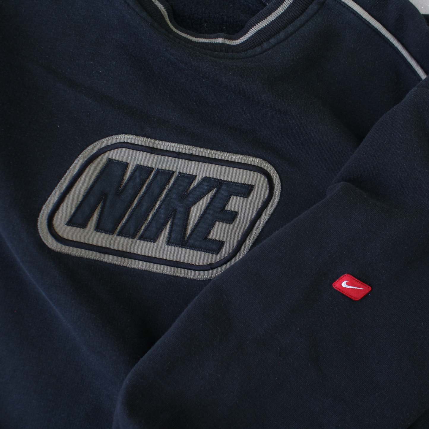 RARE 2000s  Sweatshirt Black-OSI