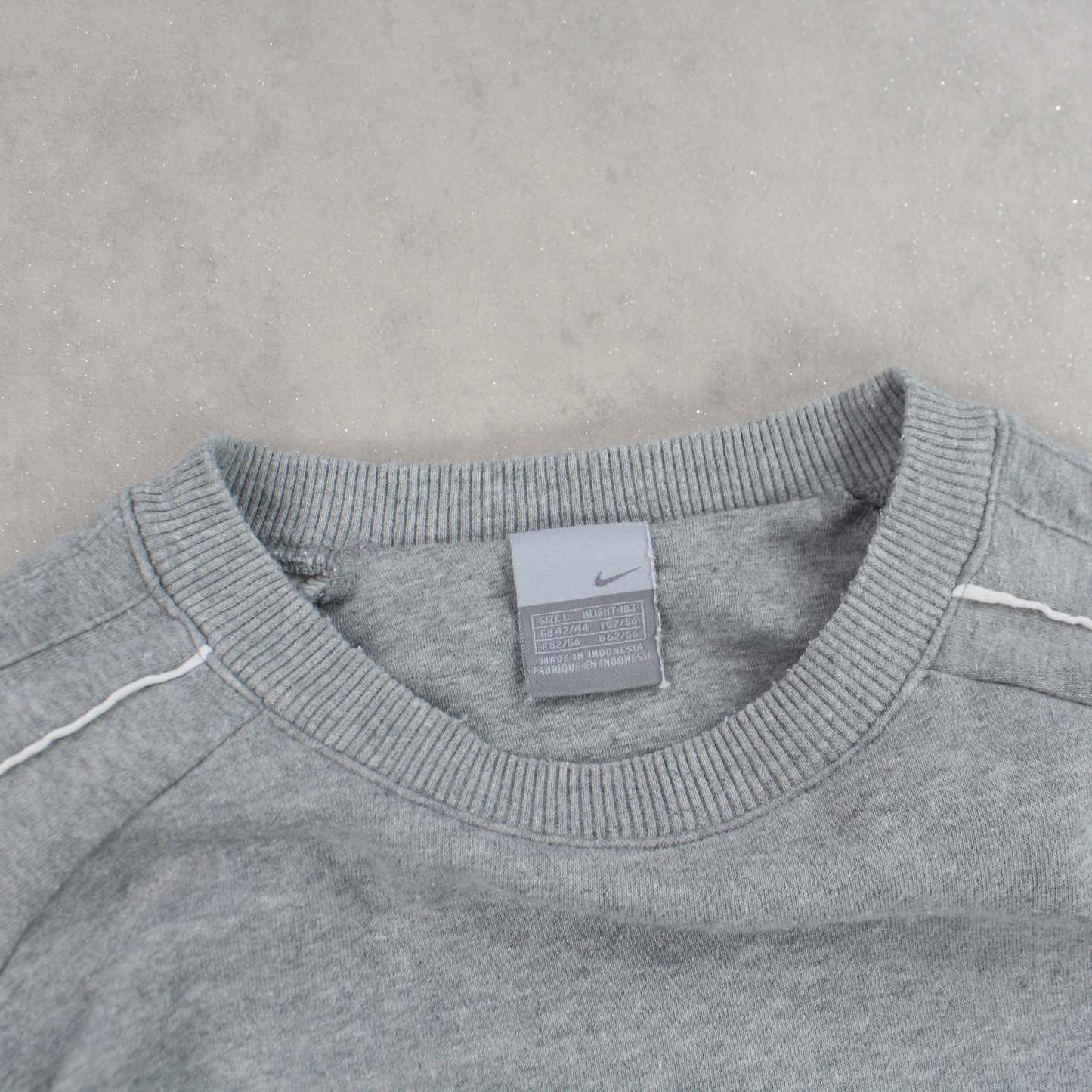 RARE 2000s  Sweatshirt Grey-OSI