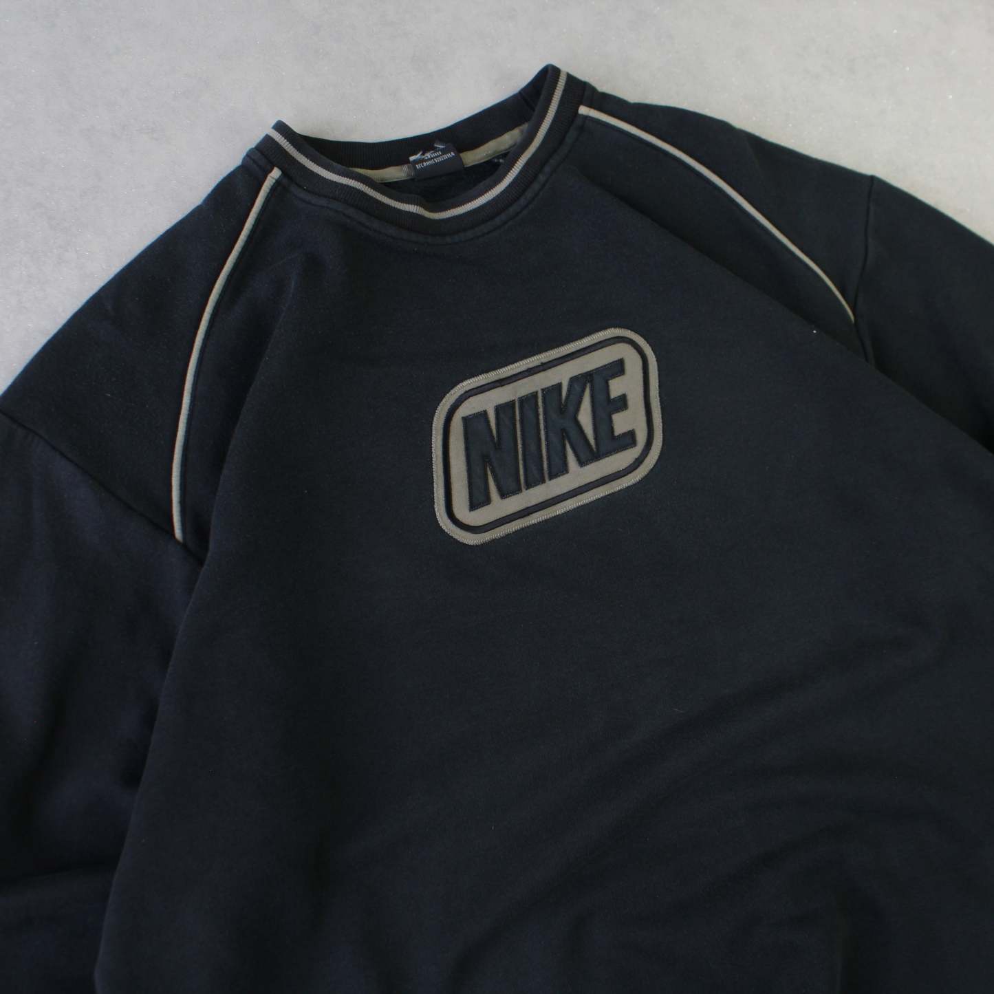 RARE 2000s  Sweatshirt Black-OSI