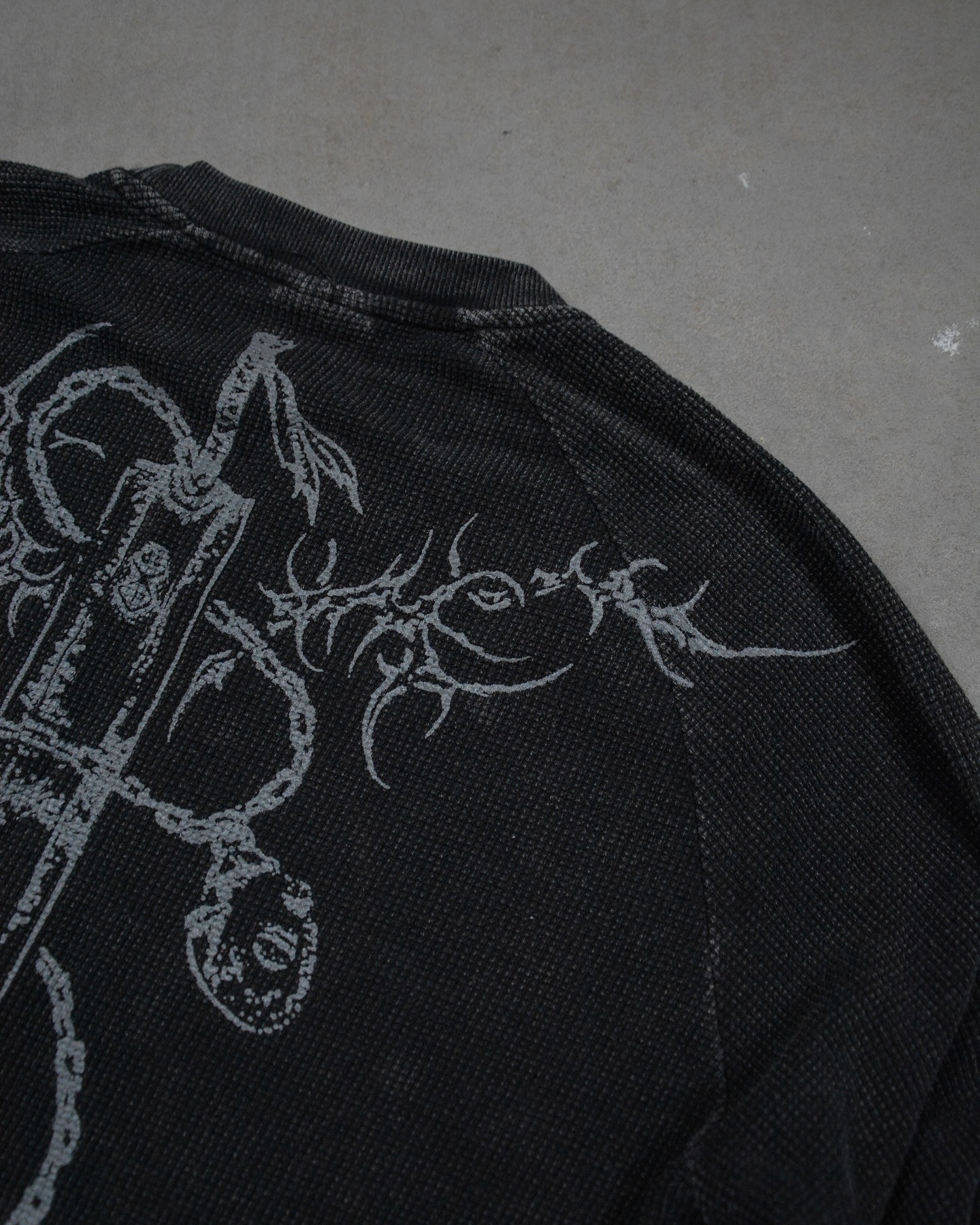 BLACK SWORDSMAN WAFFLE LONG SLEEVE-OSI