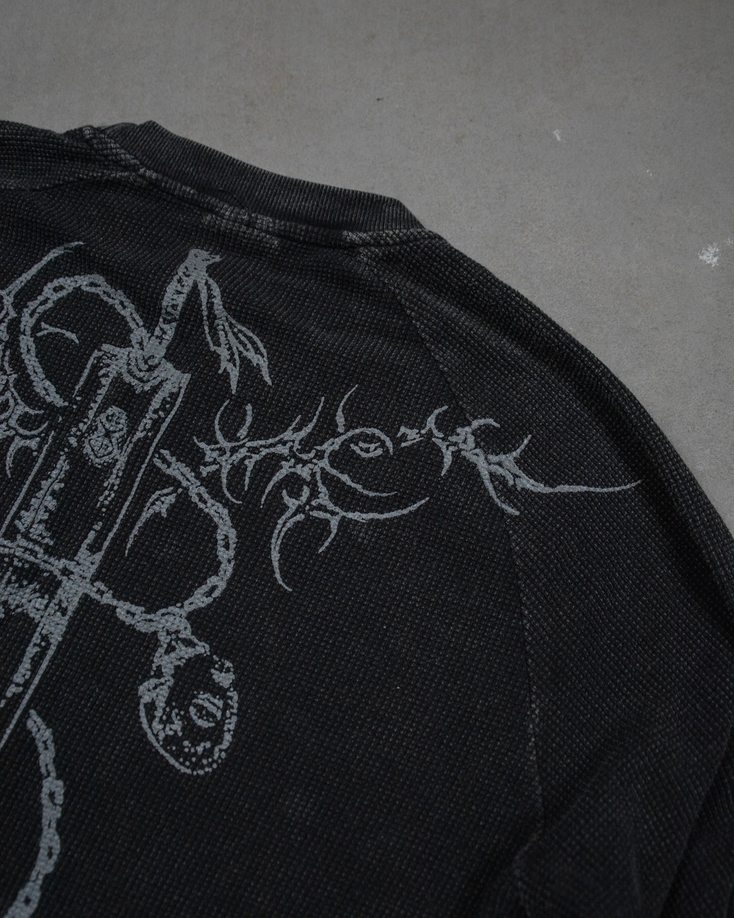 BLACK SWORDSMAN WAFFLE LONG SLEEVE-OSI