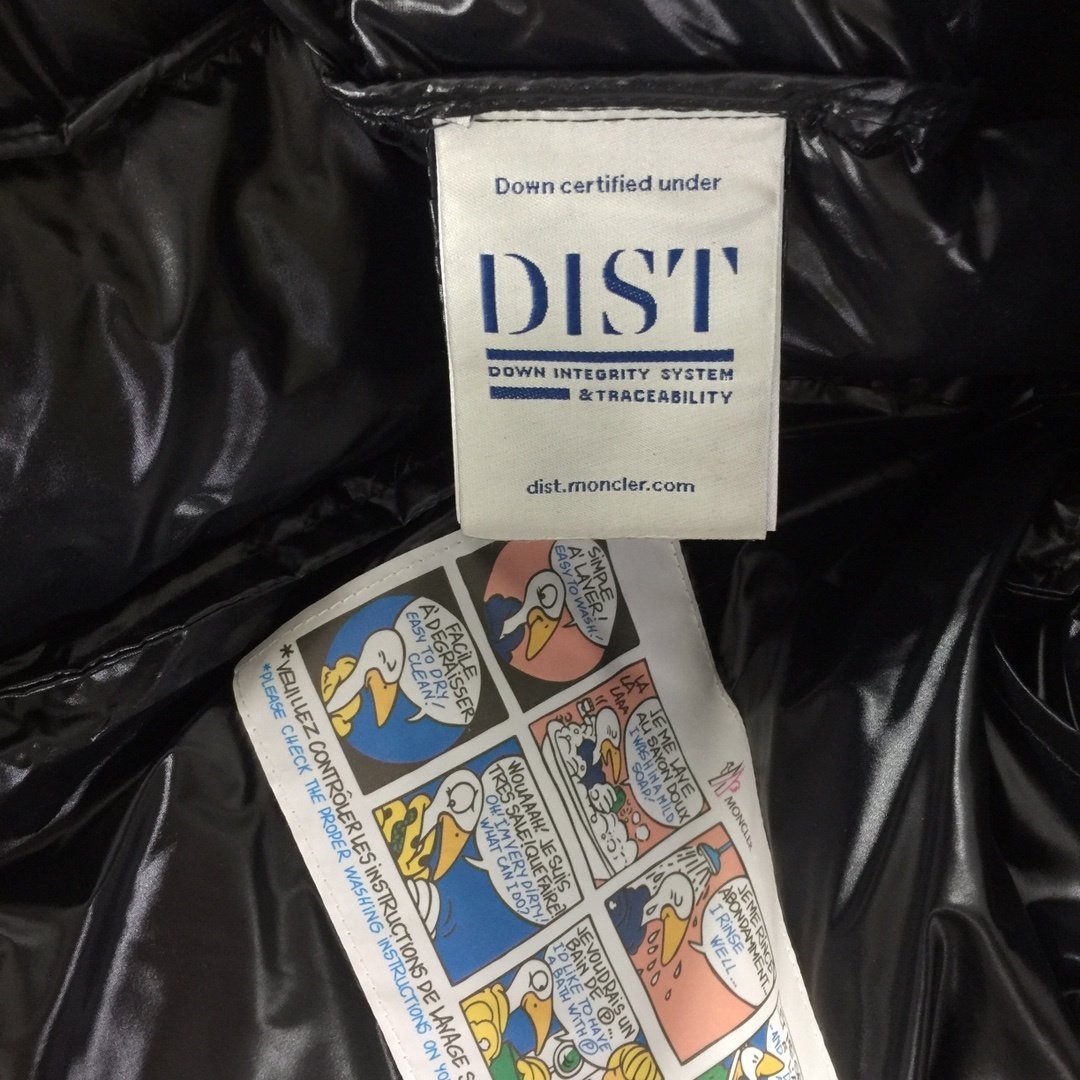 Moncler Logo Moncler High-Shine Padded Jacket