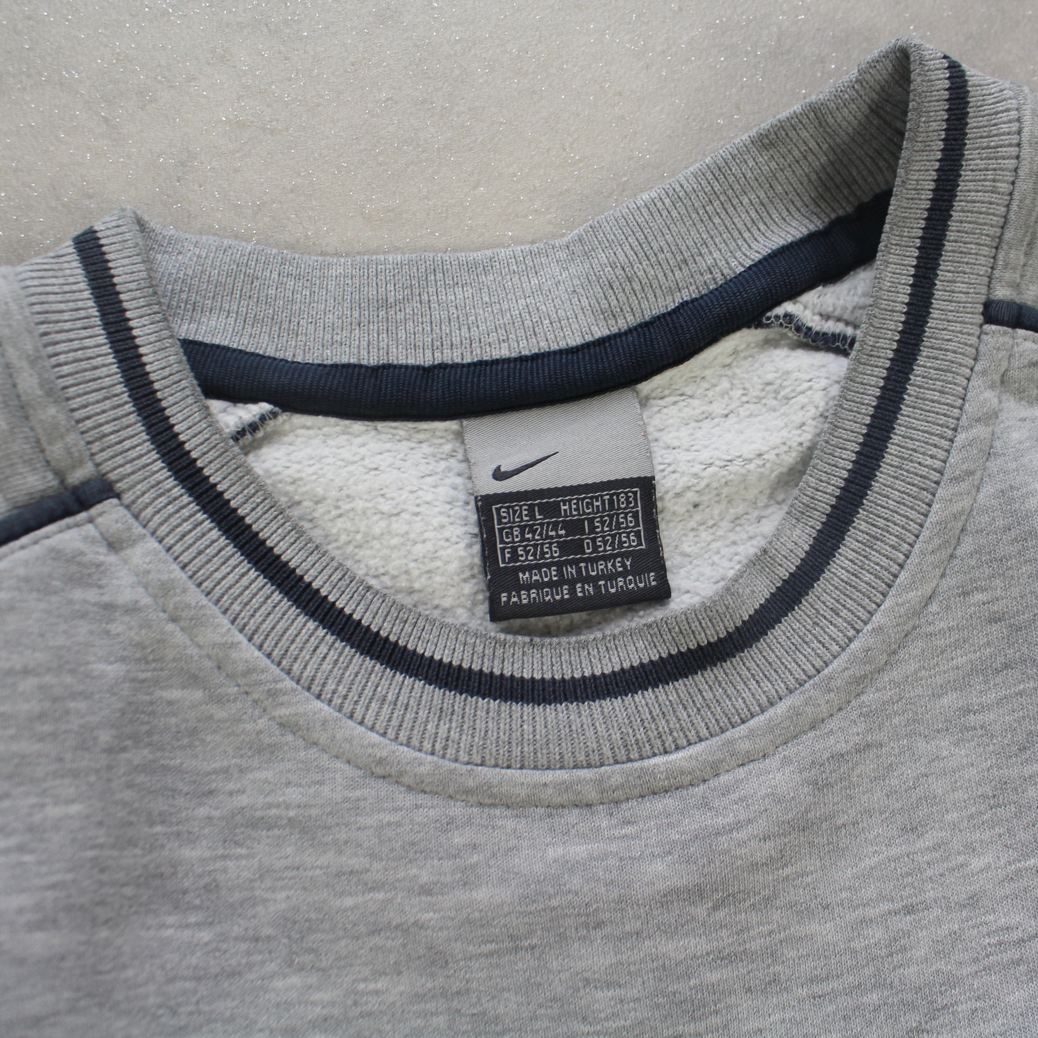 RARE 2000s  Sweatshirt Grey-OSI