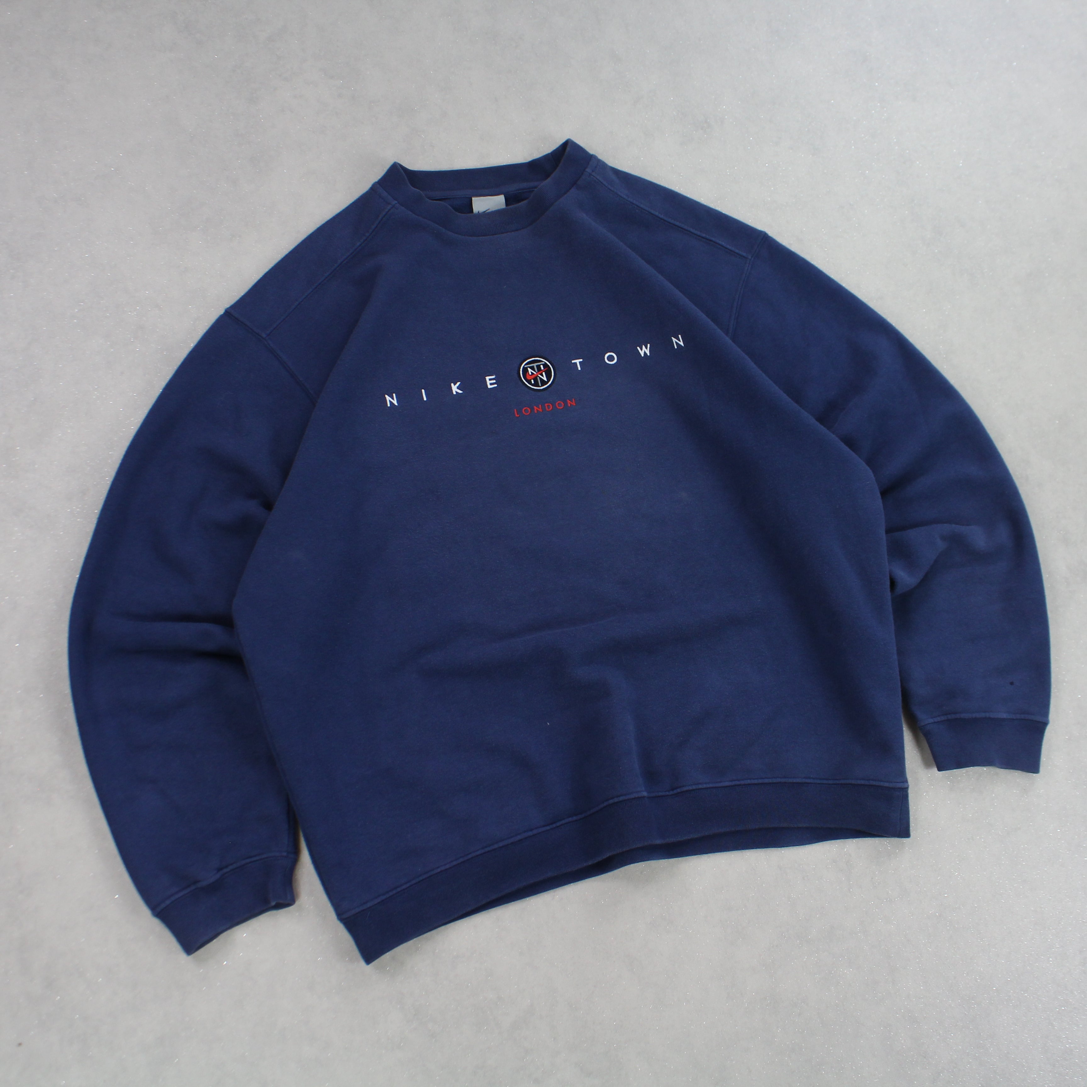 SUPER RARE 2000s  Town Sweatshirt Navy-OSI
