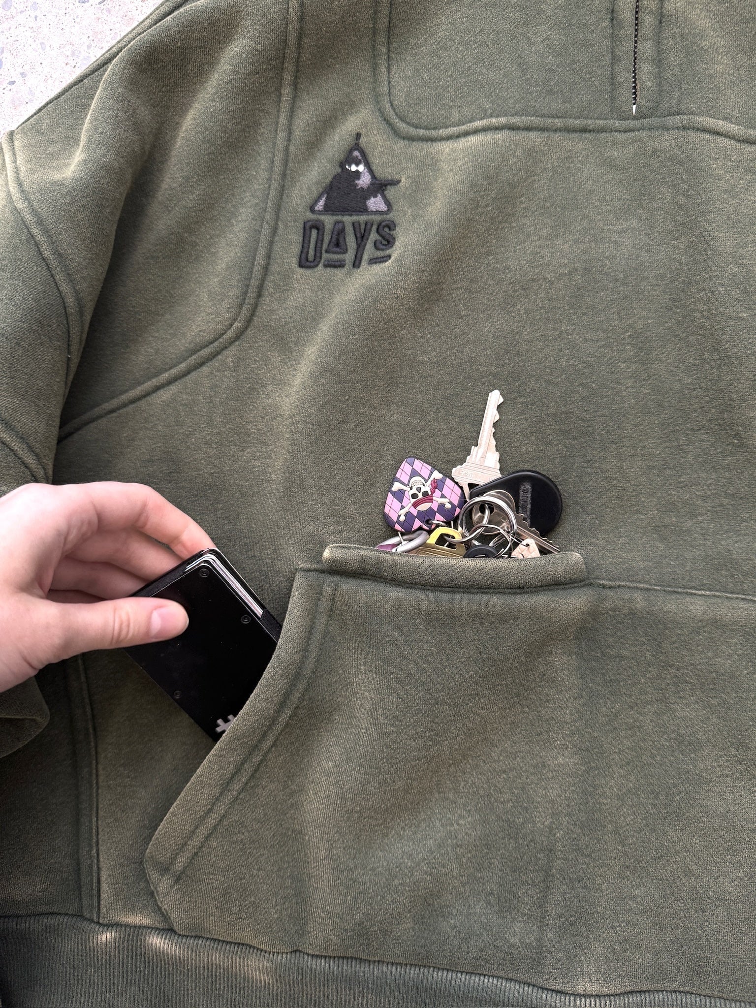 "DAYS" Hoodie-OSI