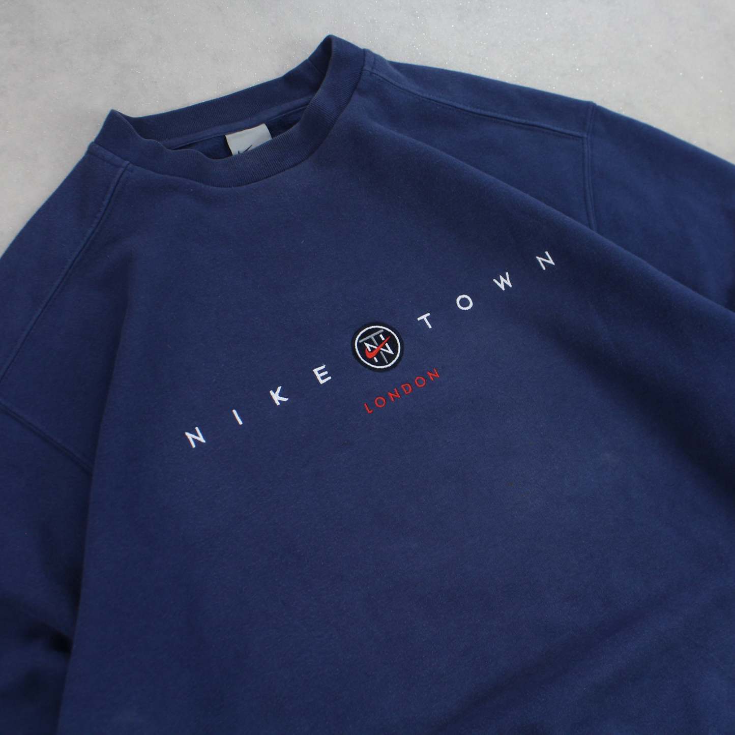 SUPER RARE 2000s  Town Sweatshirt Navy-OSI