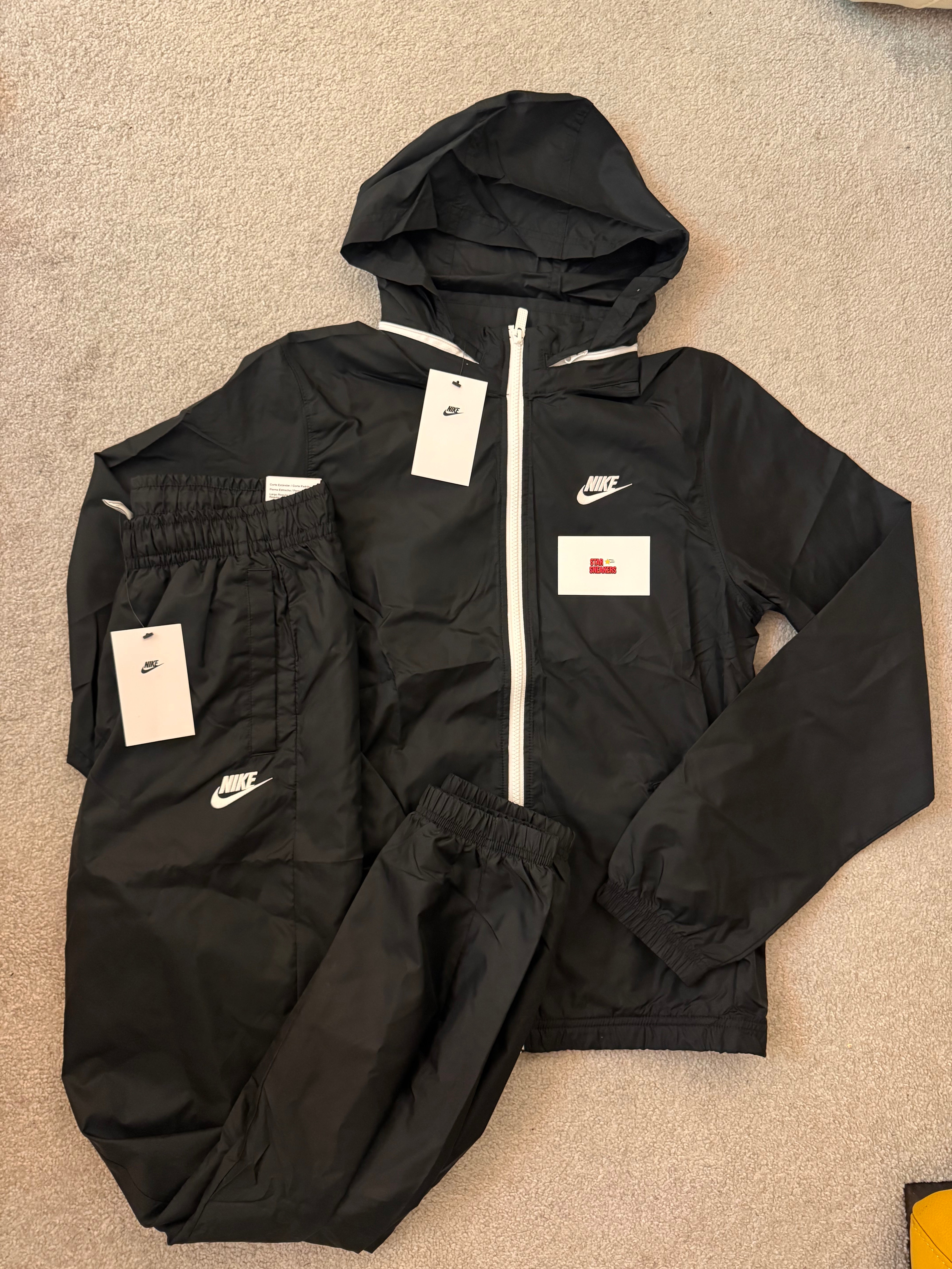 Nike woven Tracksuit-OSI