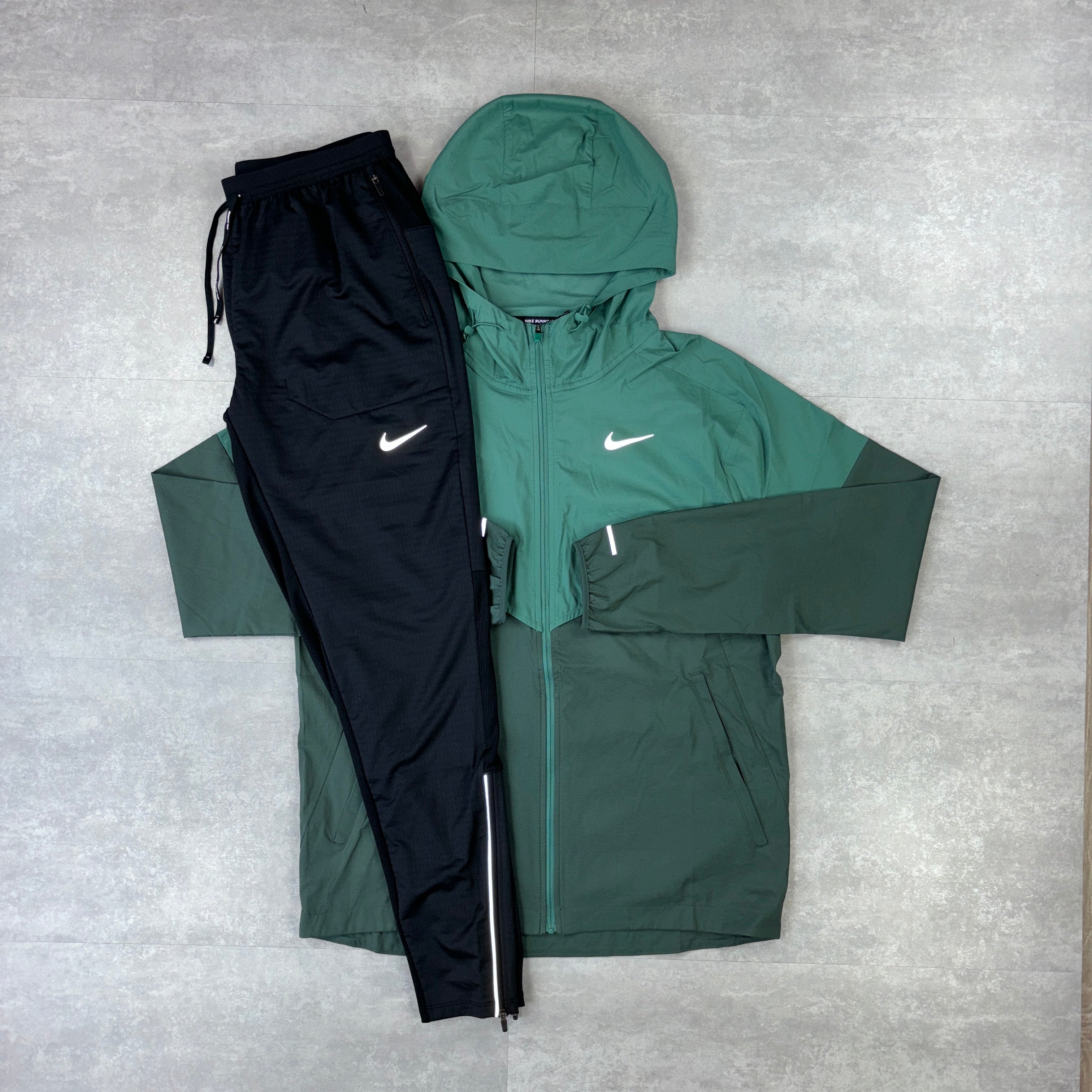 UV Windbreaker Jungle Green & Black Phenom Pants-OSI