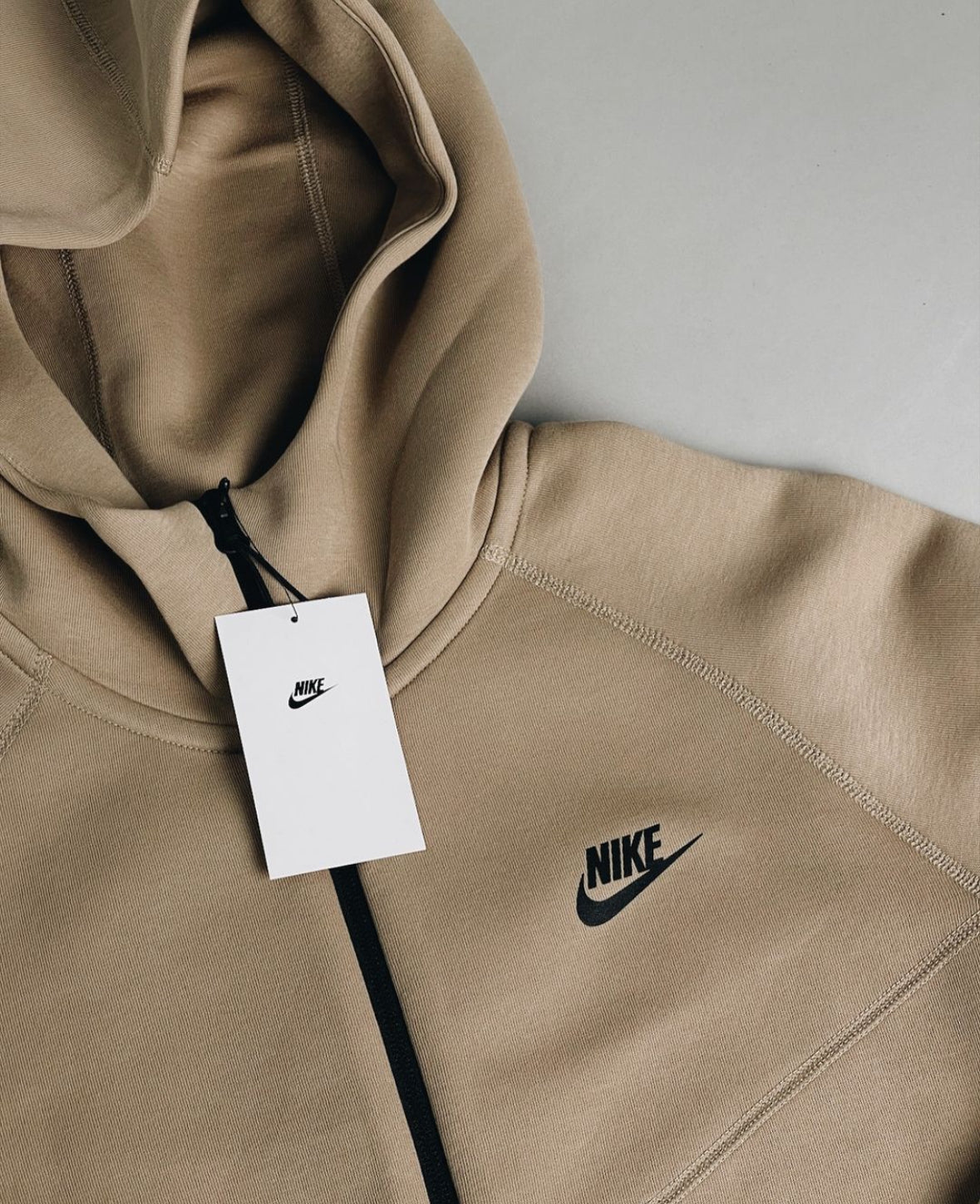 Conjunto  Tech Fleece 2024-OSI