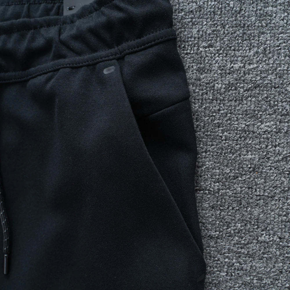 Conjunto  Tech Fleece Preto-OSI