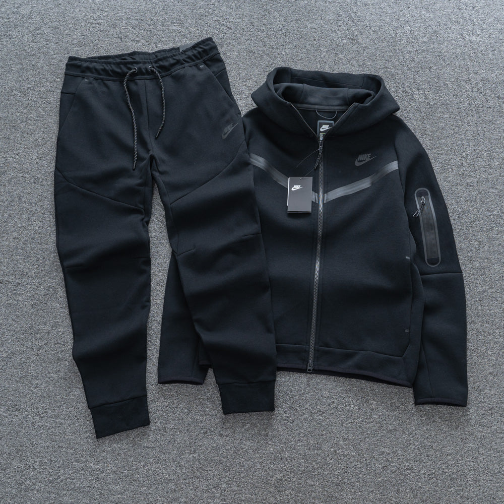 Conjunto  Tech Fleece Preto-OSI