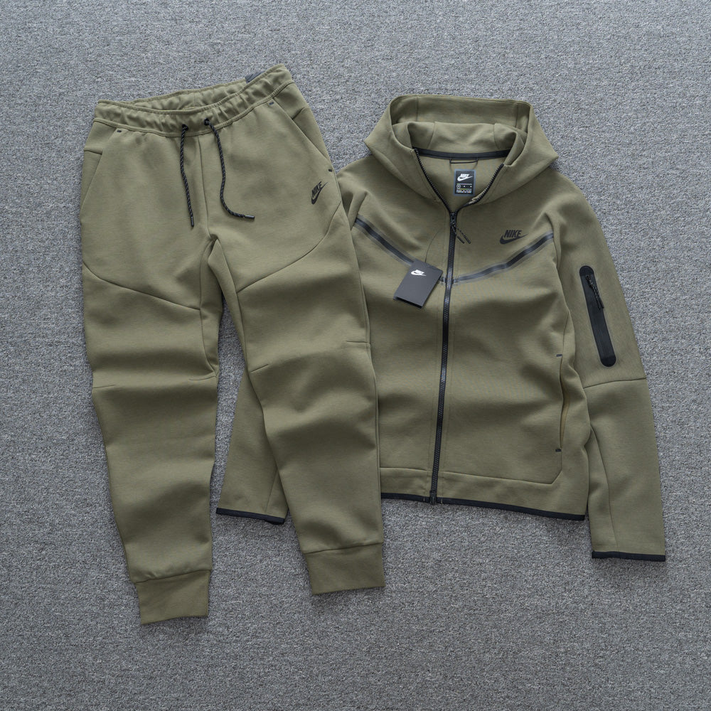 Conjunto  Tech Fleece-OSI