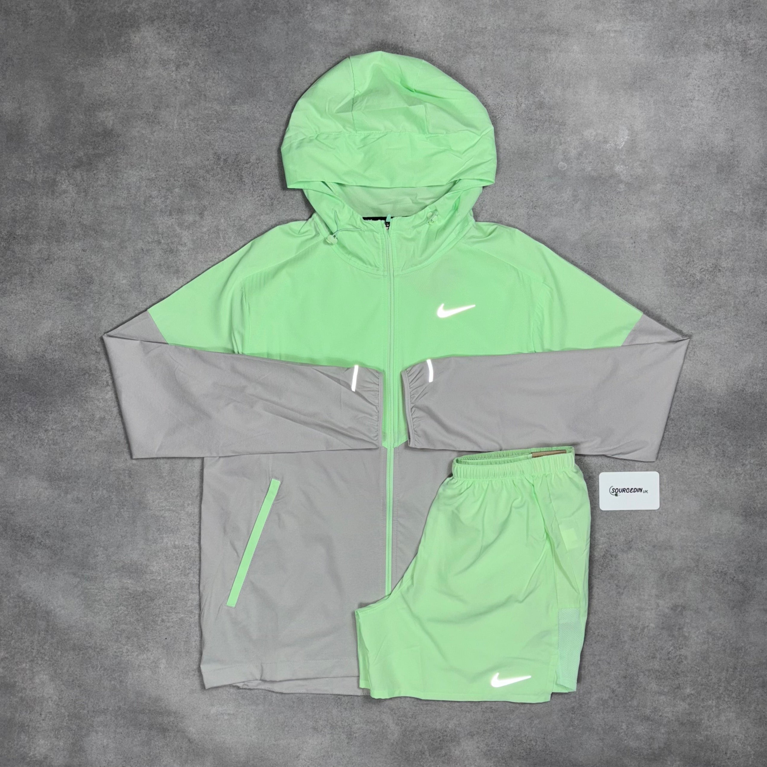 Uv Windrunner Jacket Vapour Green & Vapour Green 5” Challenger/Gore-Tex Flex Shorts Set-OSI