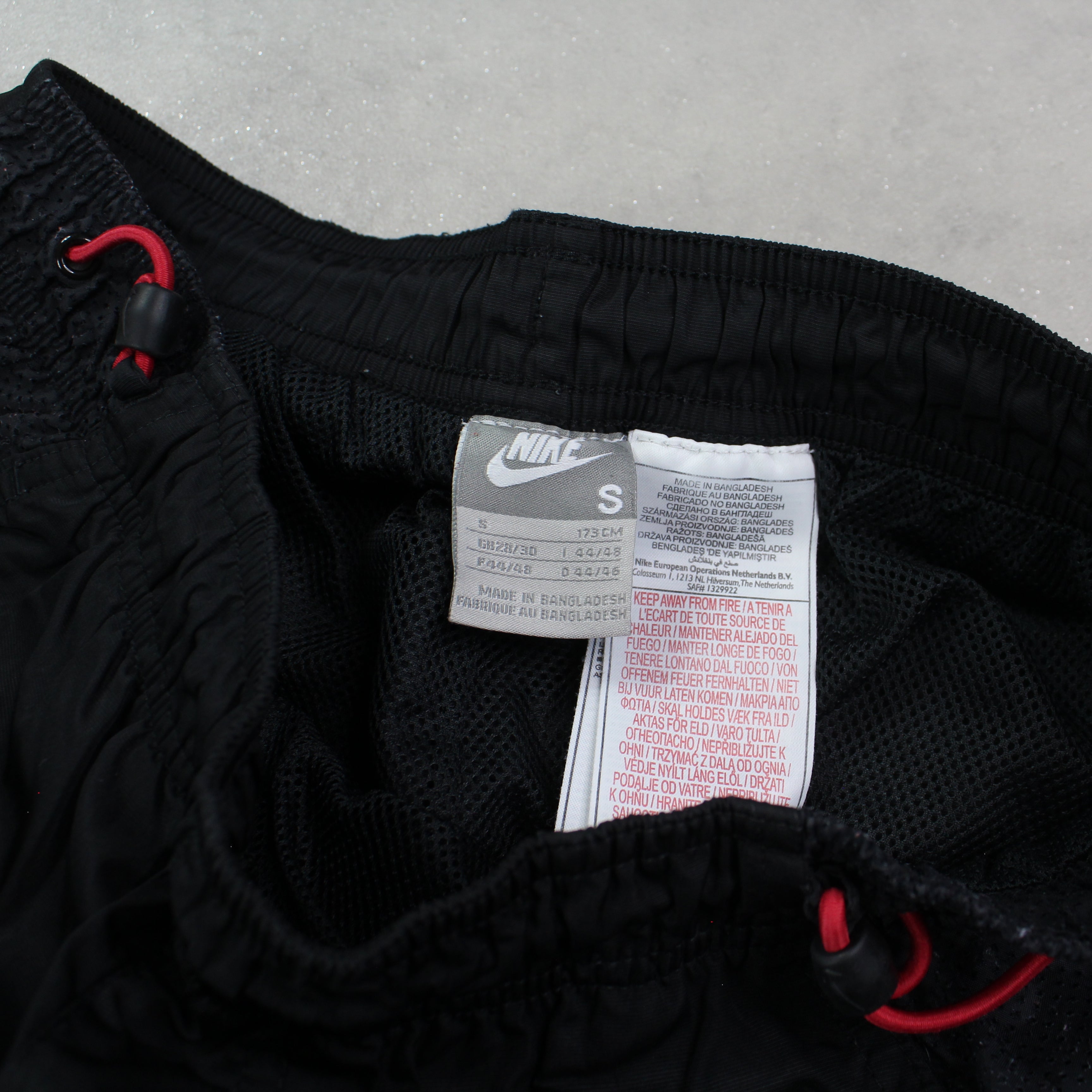 RARE 2000s Air Trackpants Black-OSI