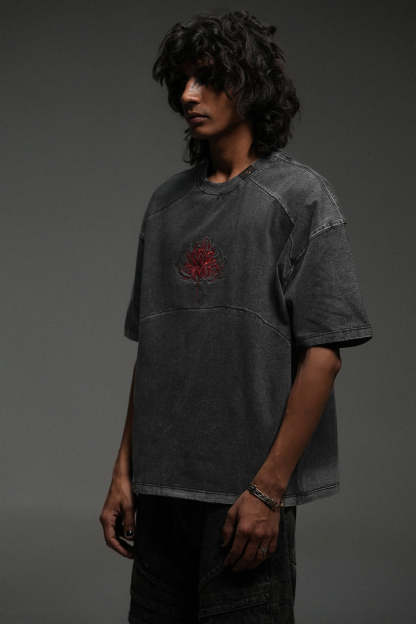 "CENTIPEDE" WASHED TEE-OSI