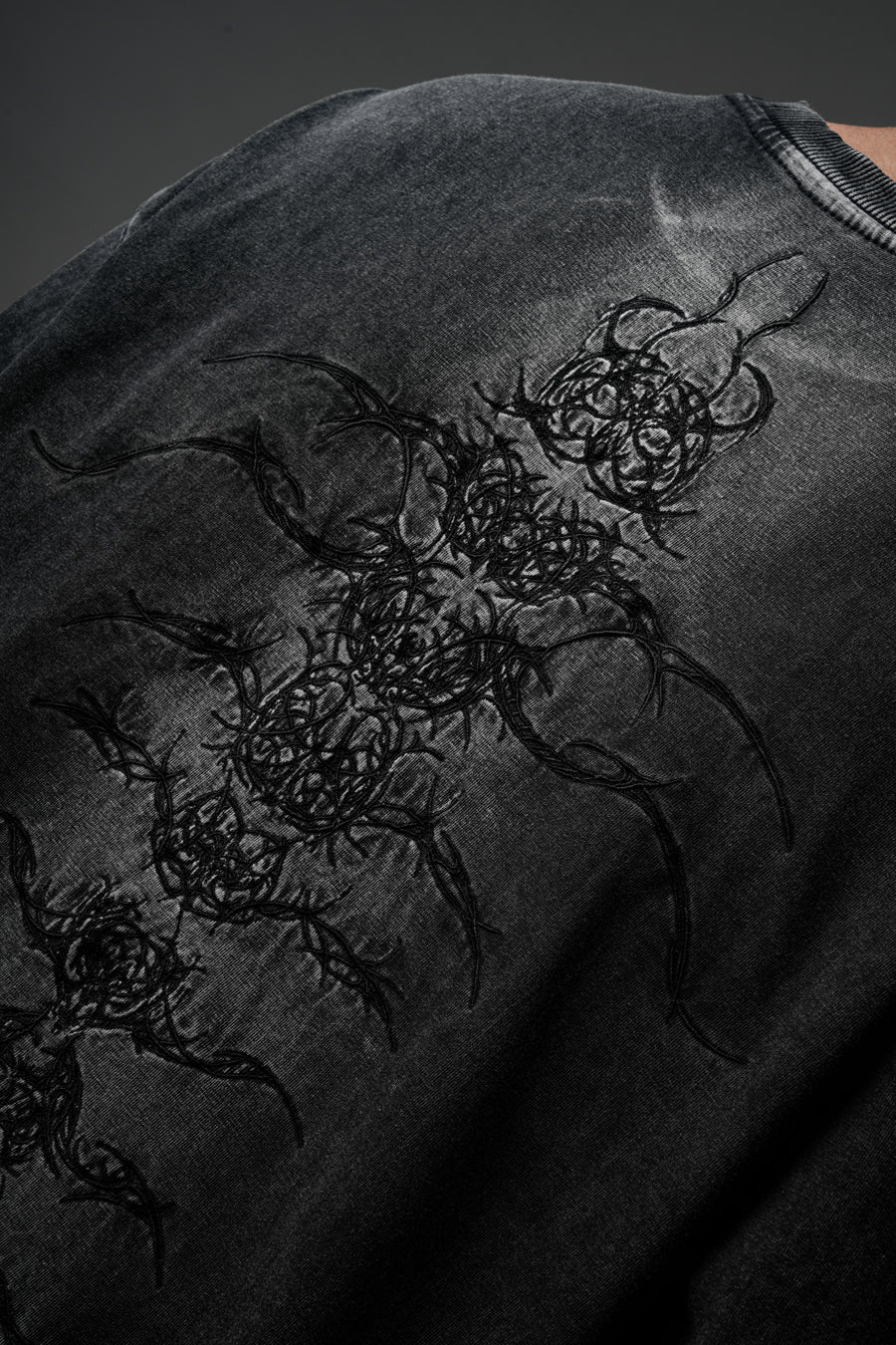 "CENTIPEDE" WASHED TEE-OSI