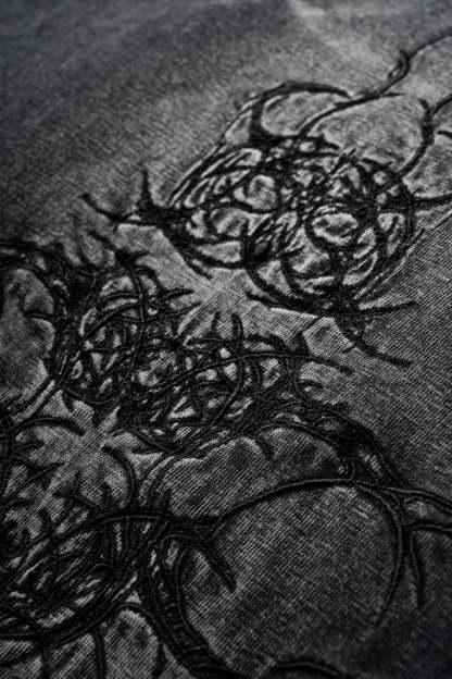 "CENTIPEDE" WASHED TEE-OSI