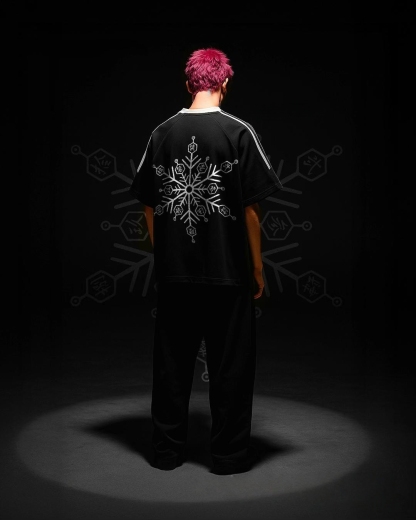 AKAZA TEE-OSI