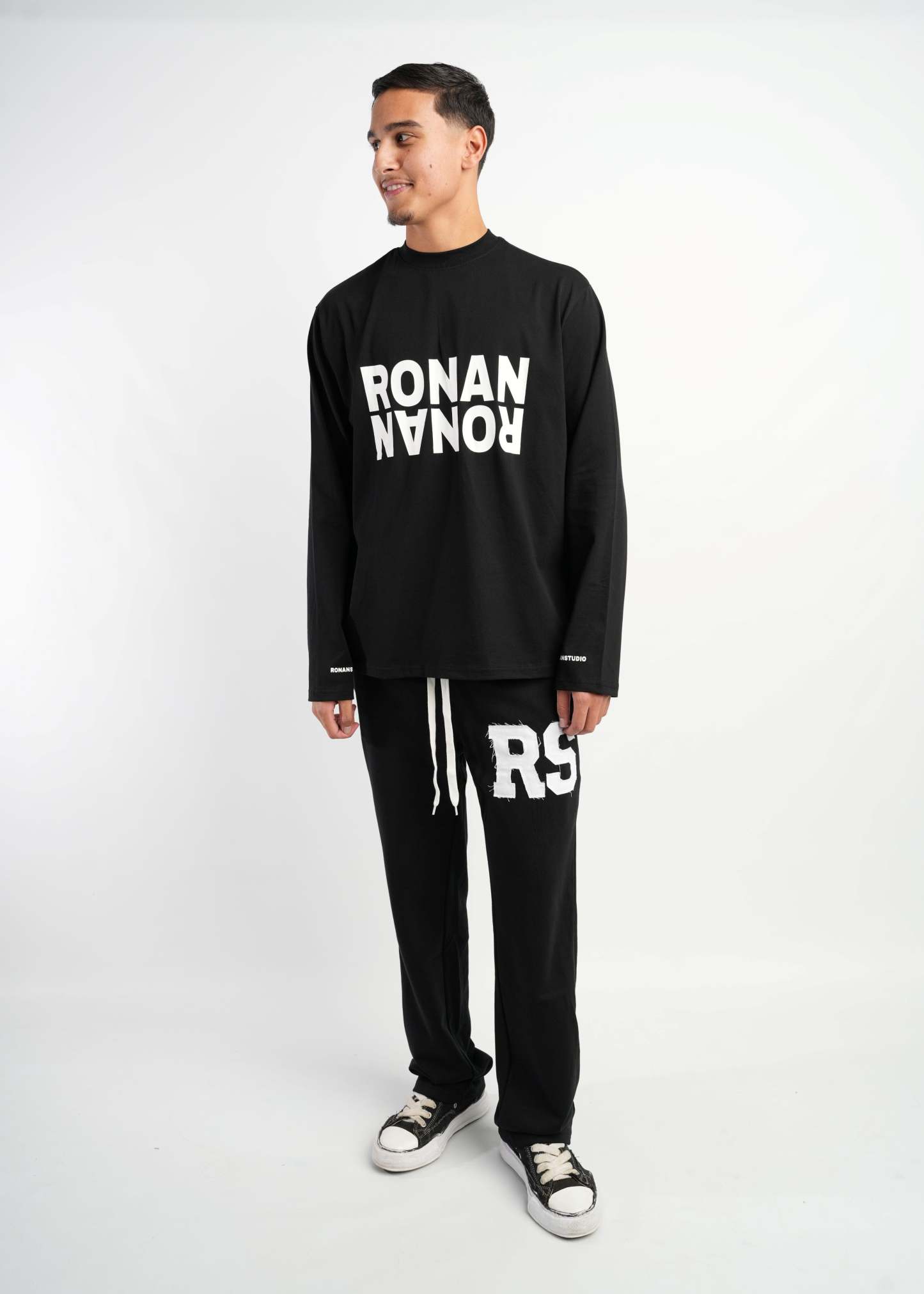 PRE-ORDER CLUB OVERSIZED LONGSLEEVE BLACK-OSI