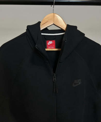 Conjunto  Tech Fleece Preto-OSI