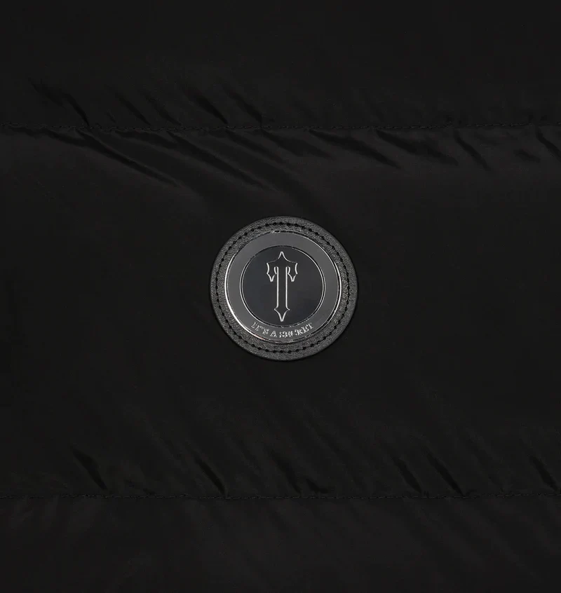 Trapstar Irongate Detachable Hooded Puffer Jacket – Blackout Edition